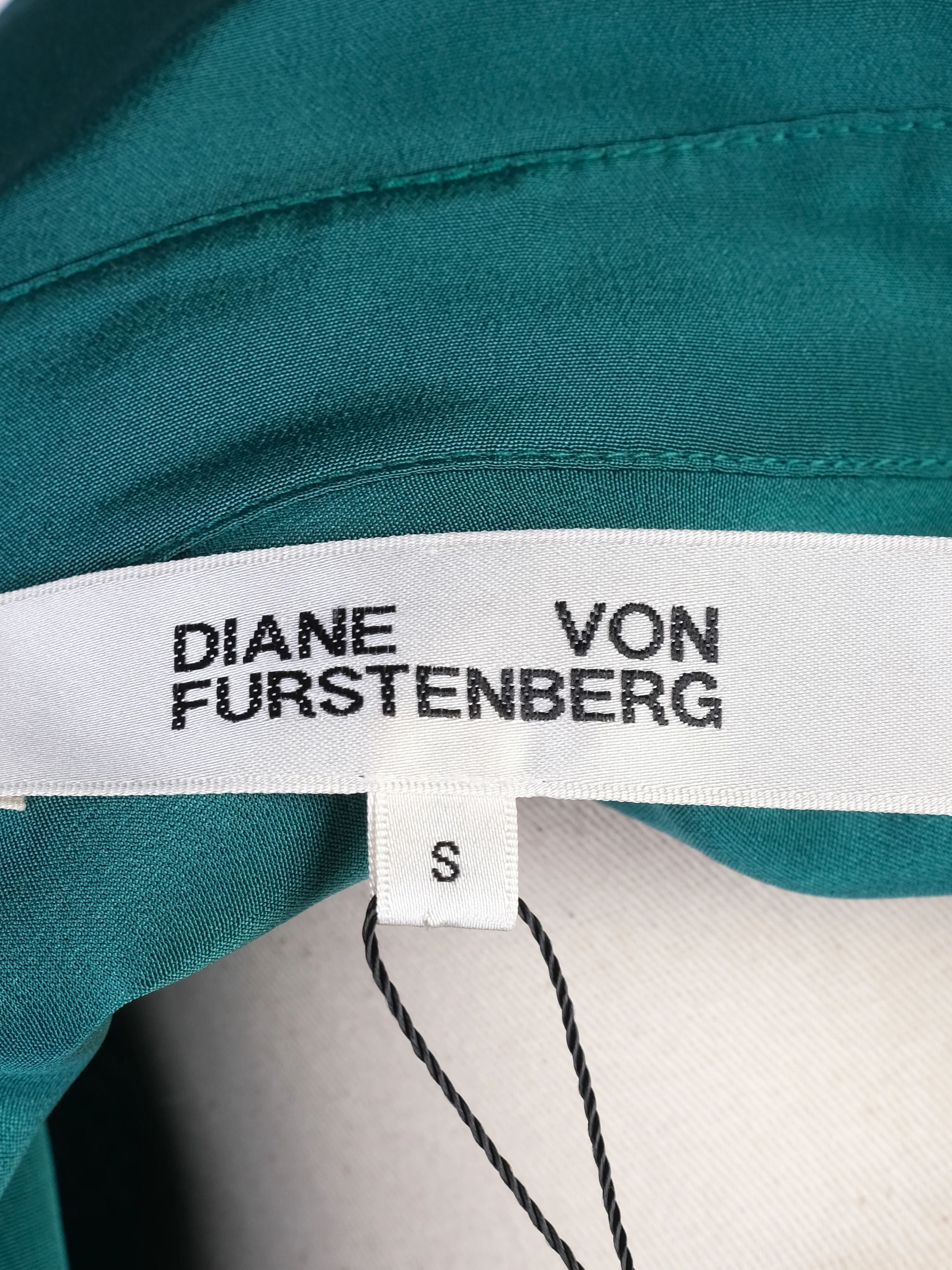 P.A.R.O.S.H. White Dress Excellent Condition with Lace Detailing