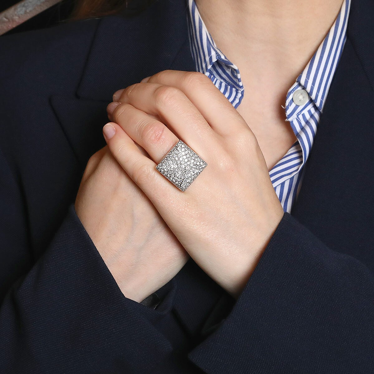 Cartier Berlingot diamonds and gold ring