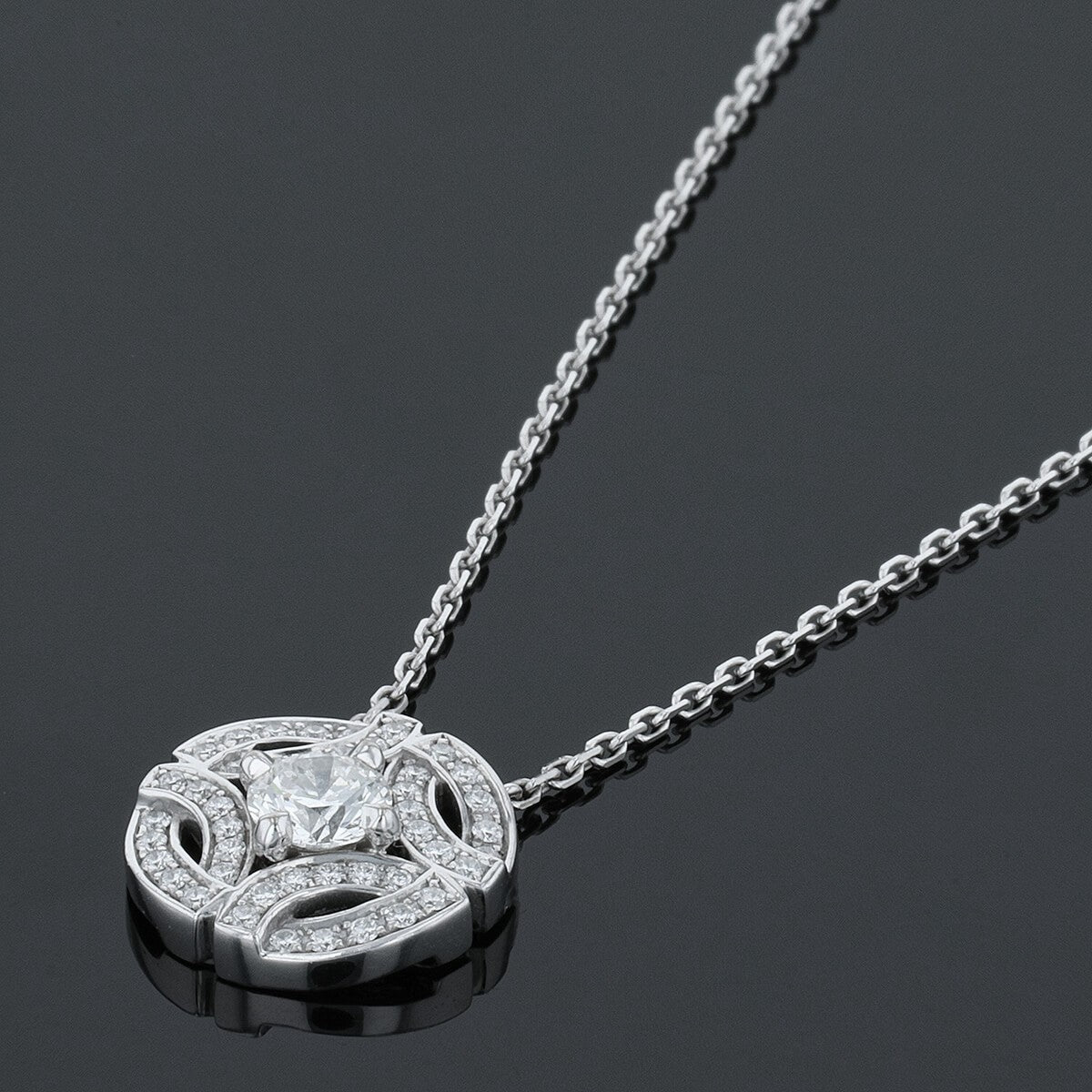 Cartier Galanterie de Cartier diamonds and gold necklace
