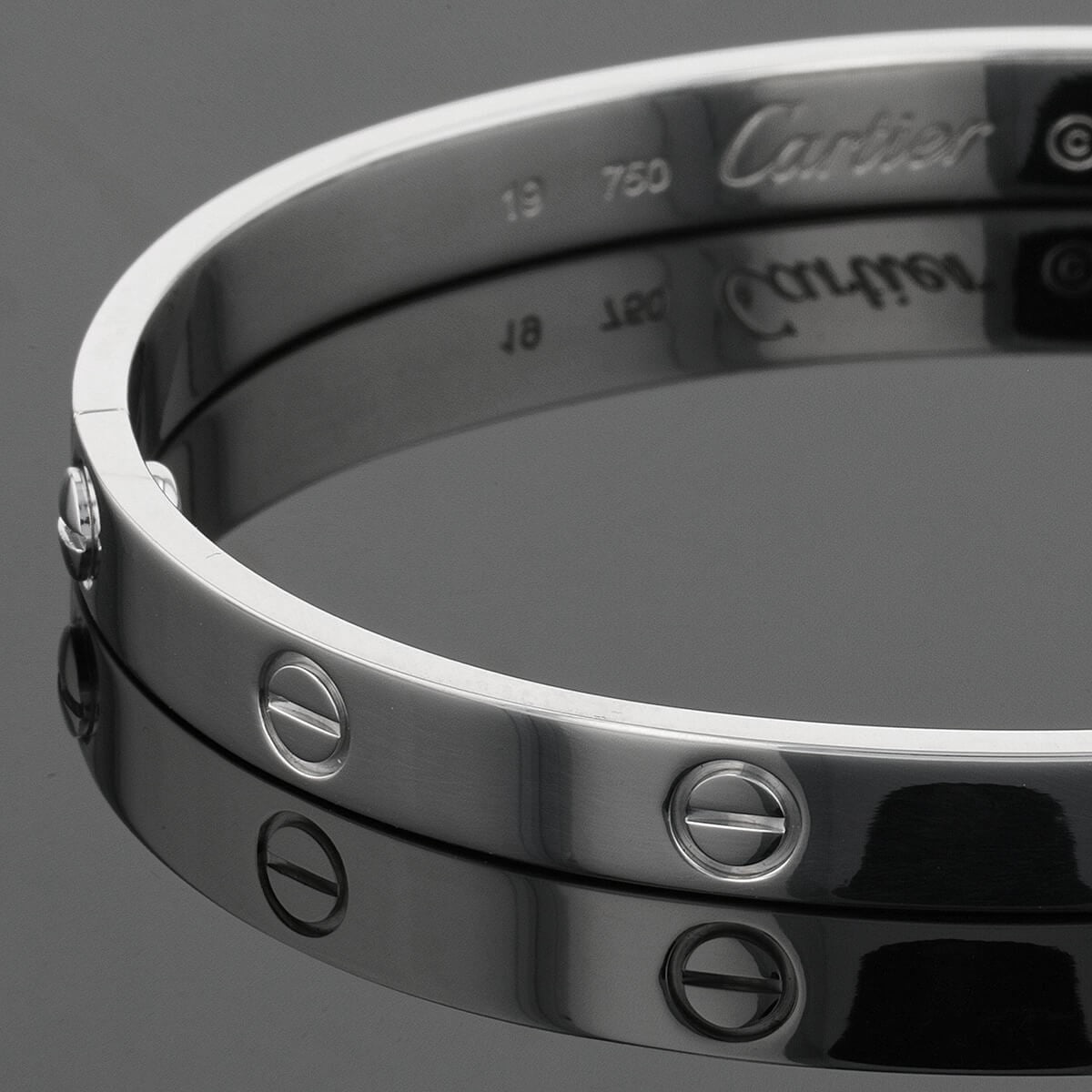 Cartier Love gold bracelet Size 19