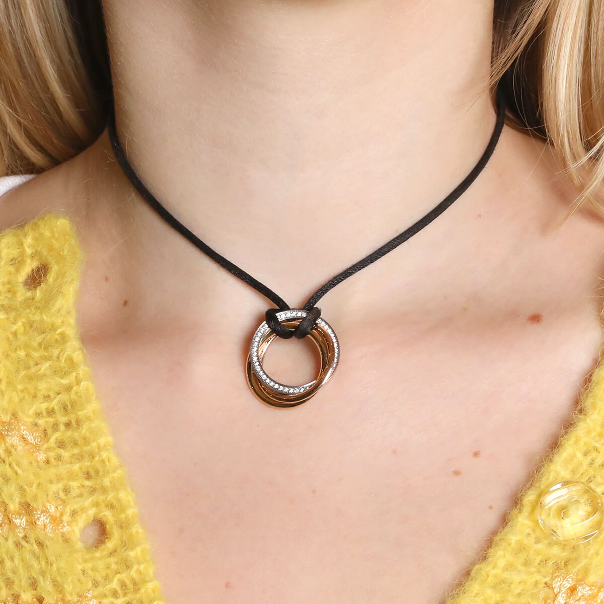 Cartier Trinity three tones gold and diamonds necklace