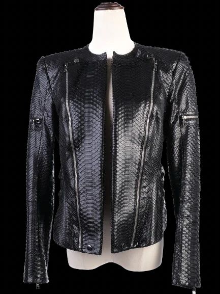 Excellent Punto Black Leather Jacket with Textured Pattern