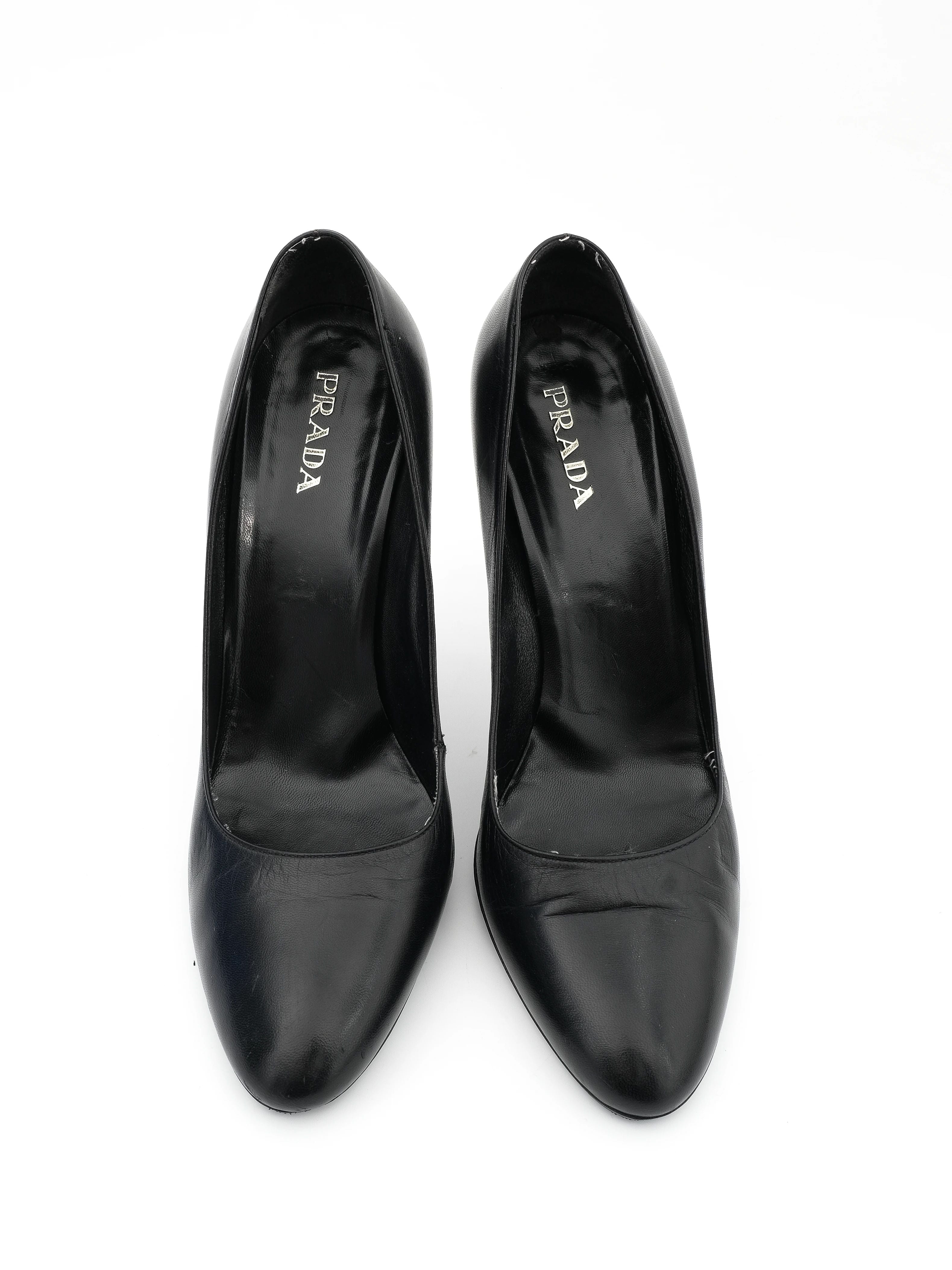 Average Prada Black Leather High-Heeled Pumps Size 40