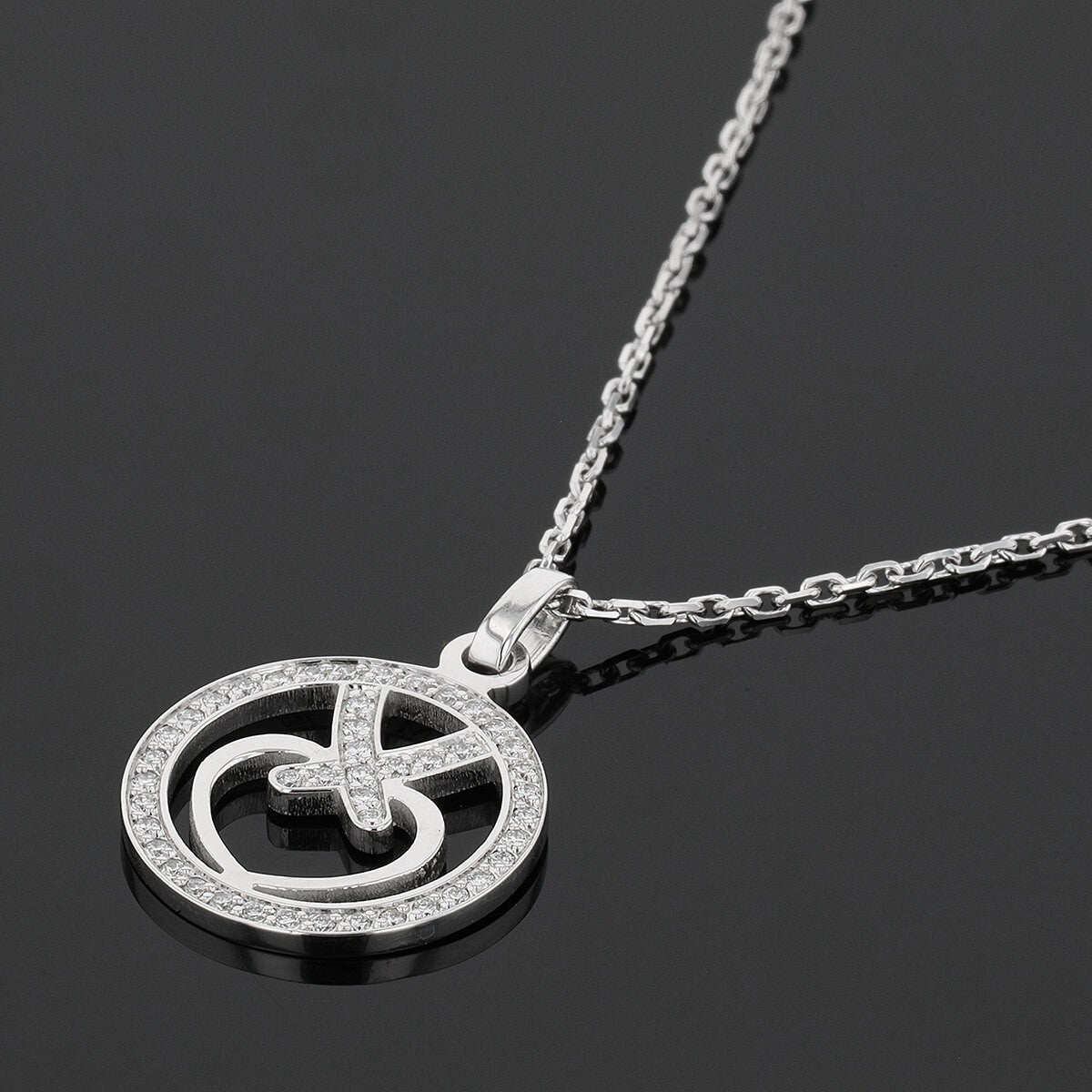 Chaumet Accroche Coeur diamonds and gold necklace
