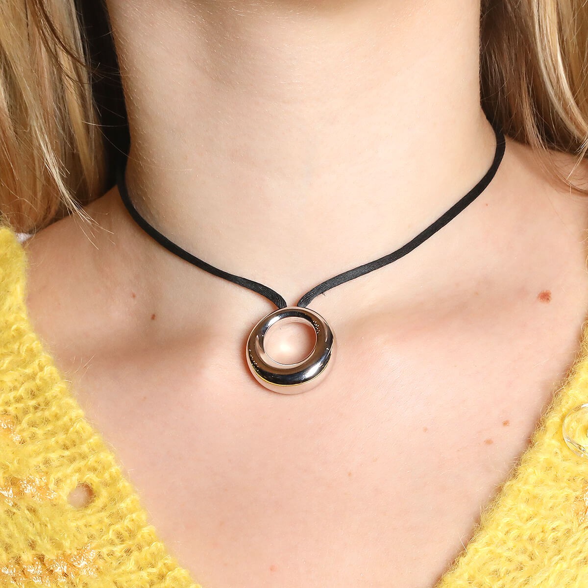 Chaumet Anneau gold necklace