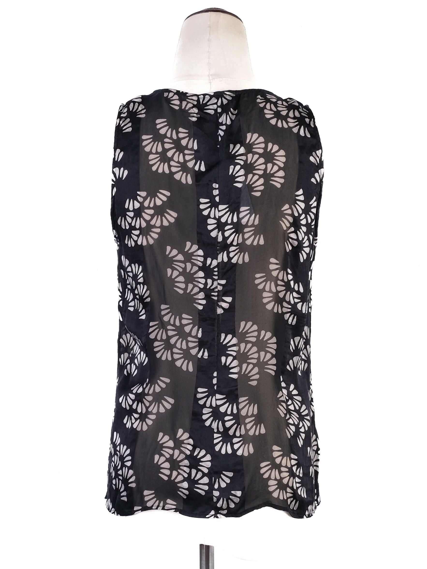 Excellent Giorgio Armani Black Silk Sleeveless Blouse Size S