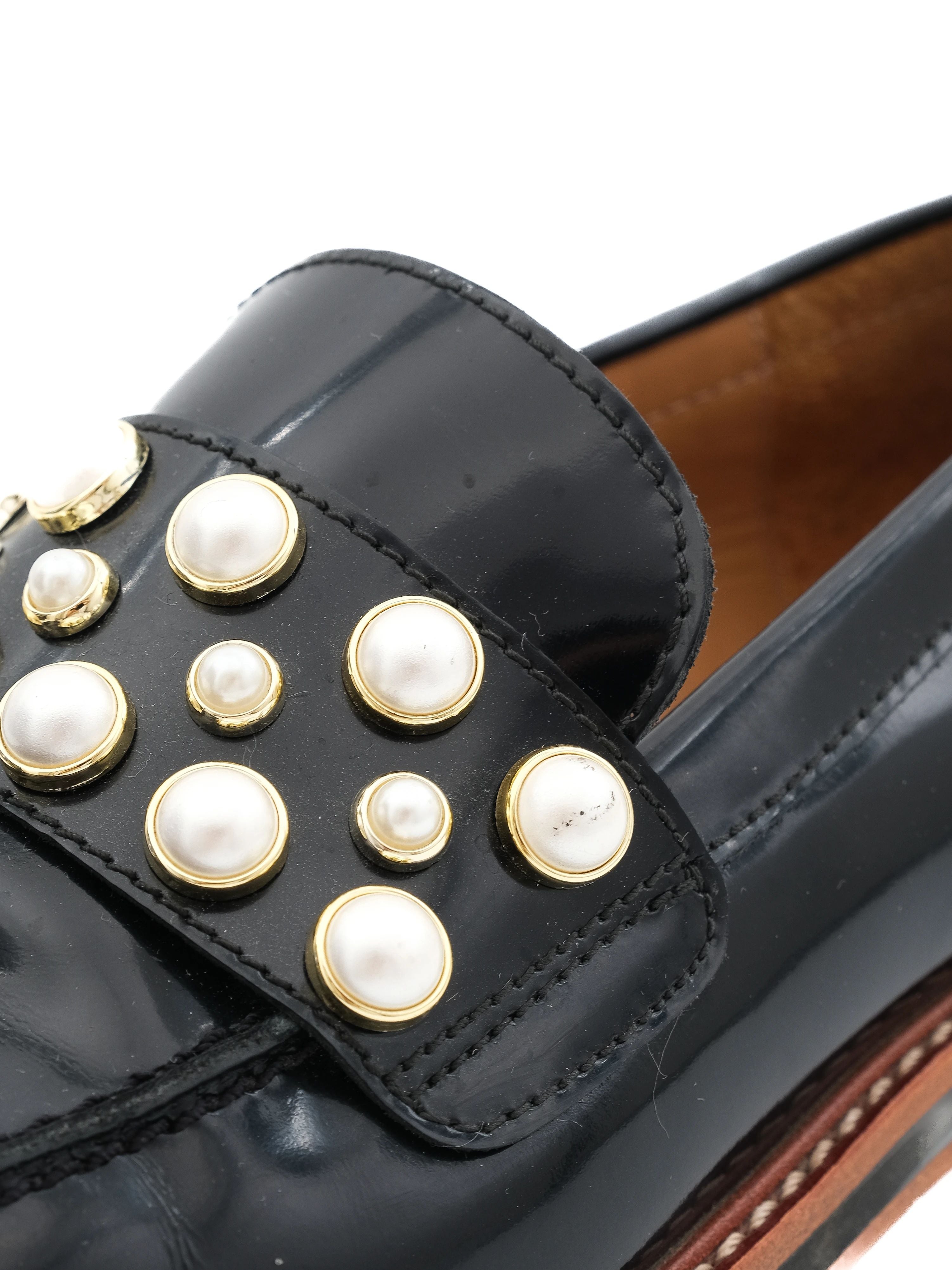 Excellent Stuart Weitzman Black Leather Loafers Size 36.5 with Pearls & Studs