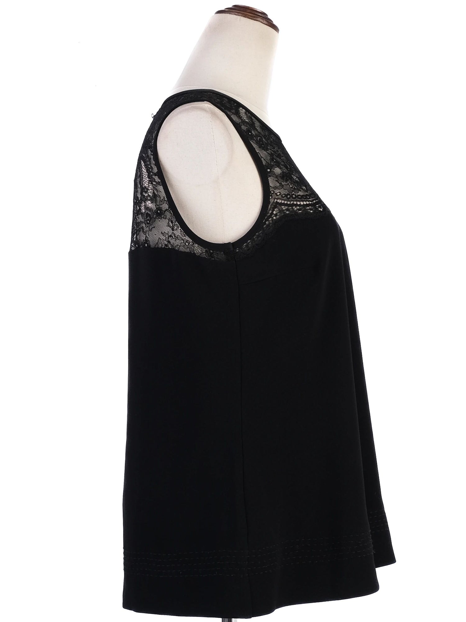 Excellent Strenesse Black Sleeveless Top with Lace Detailing Size M
