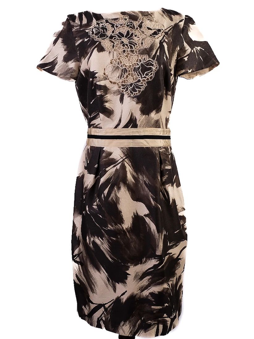 Excellent Blumarine White Silk Dress Size S with Floral Pattern