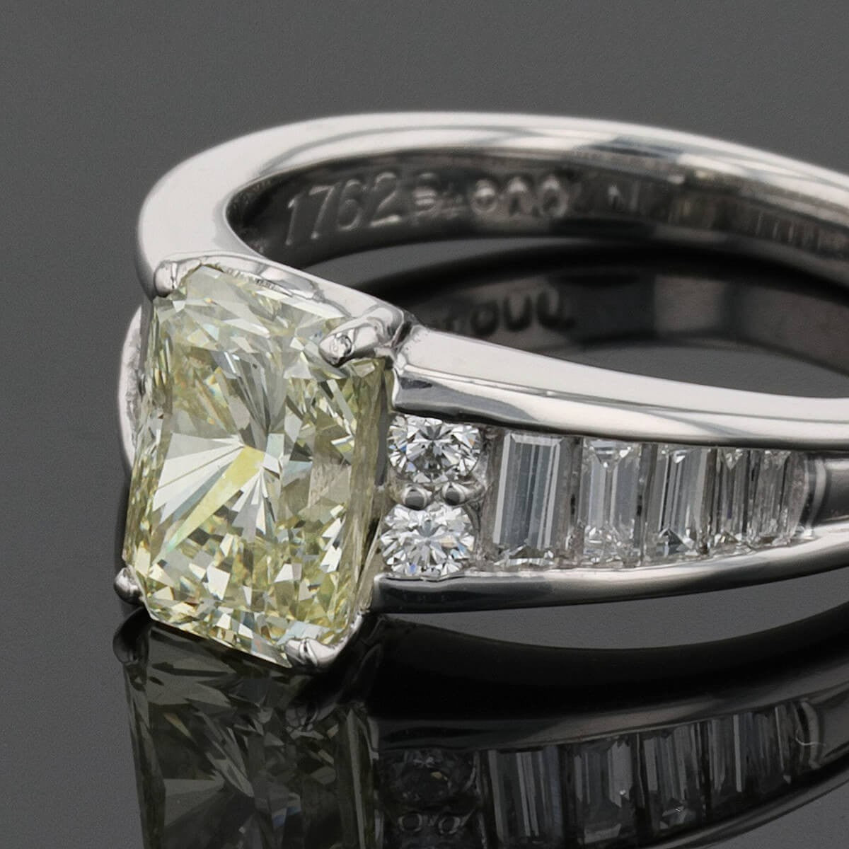 Diamonds and platinum ring - Pre-certificate LFG 1,76 cts N-R SI1