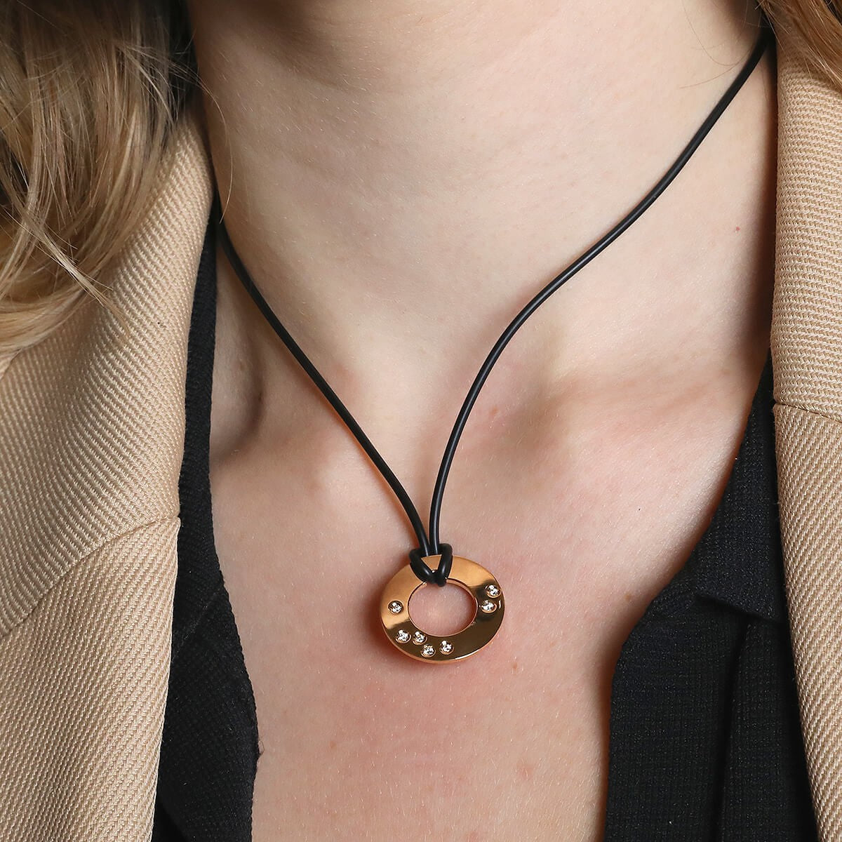 Dinh Van Cible diamonds and gold pendant