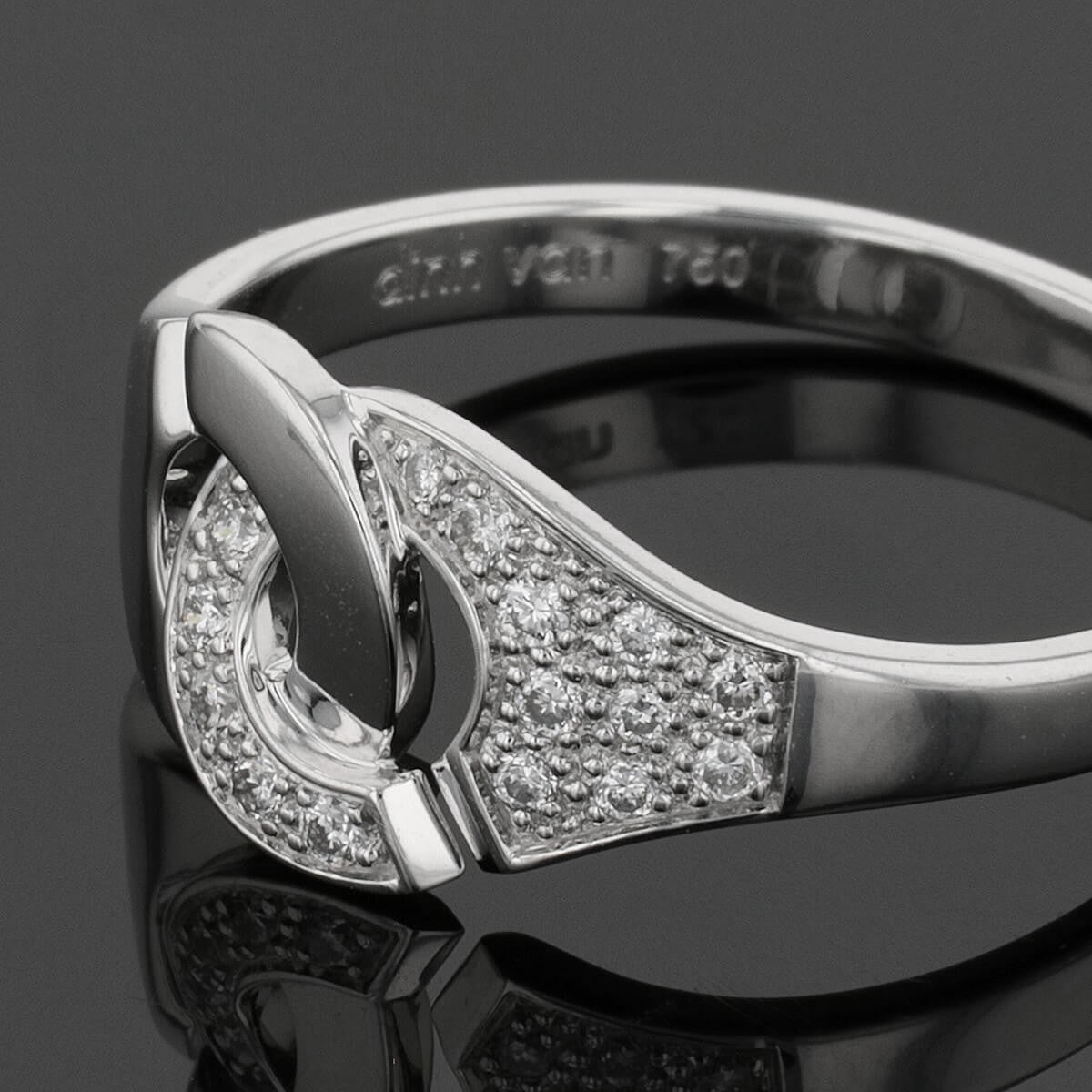 Dinh Van Menottes R8 diamonds and gold ring