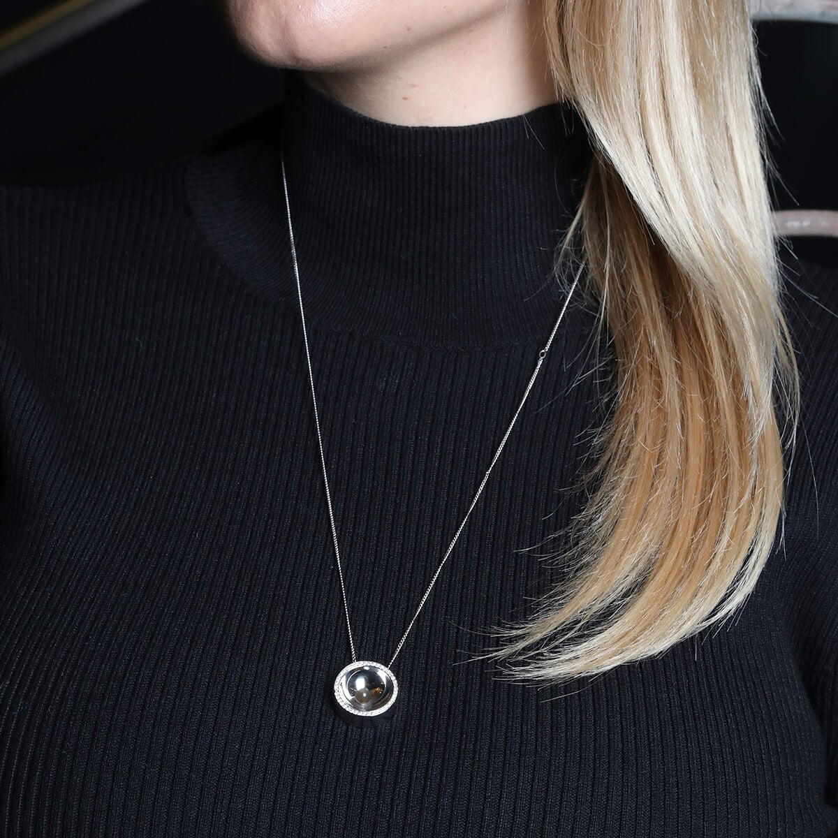 Dinh Van Osmose diamonds and gold necklace