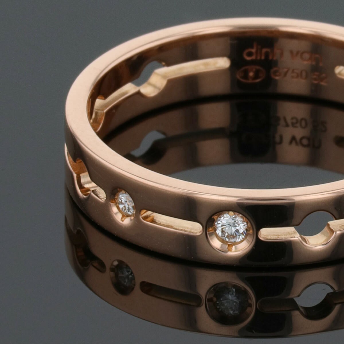 Dinh Van Pulse diamonds and gold ring