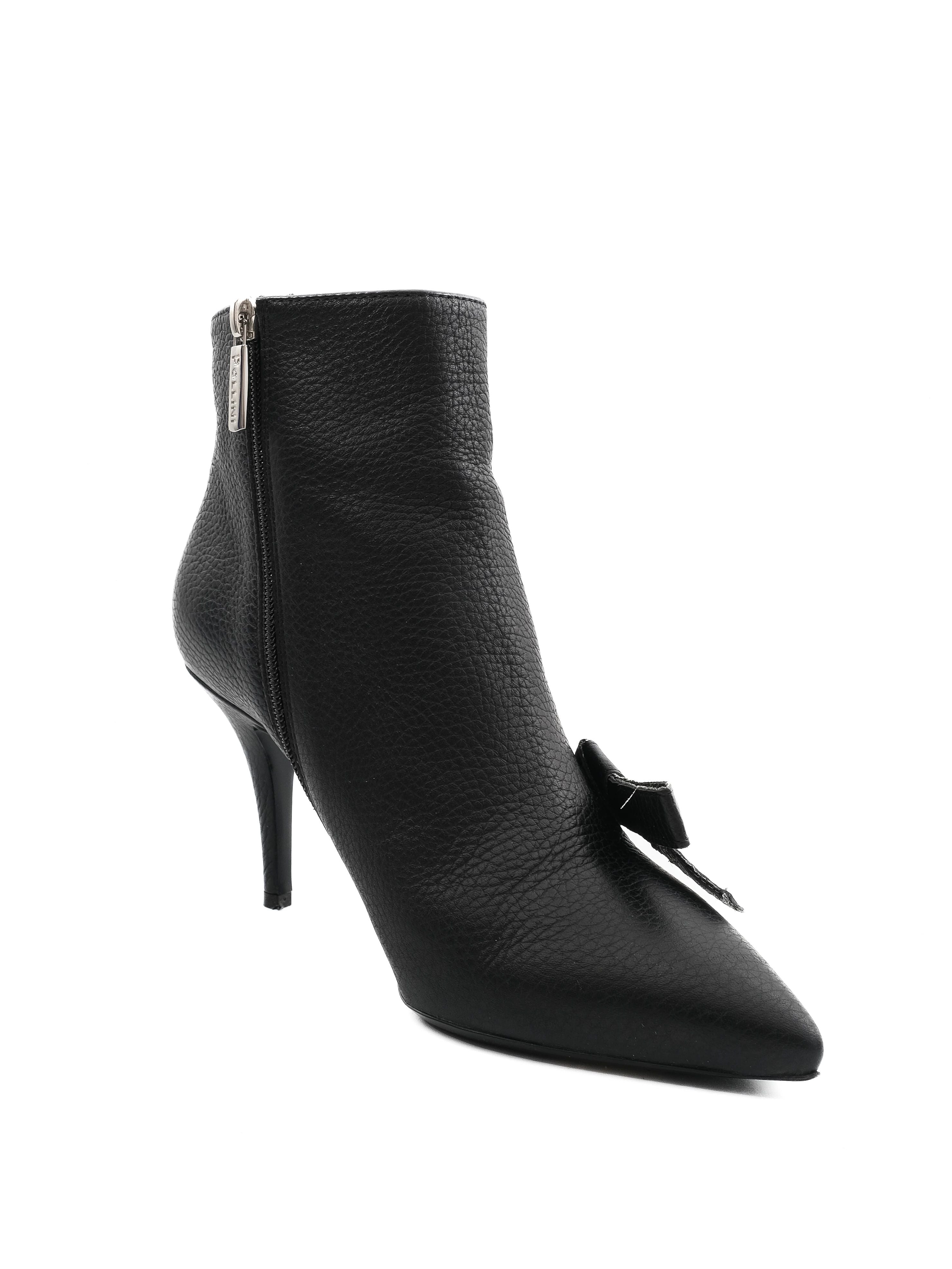 Excellent Pollini Black Leather Ankle Boots Size 39 with Stiletto Heels