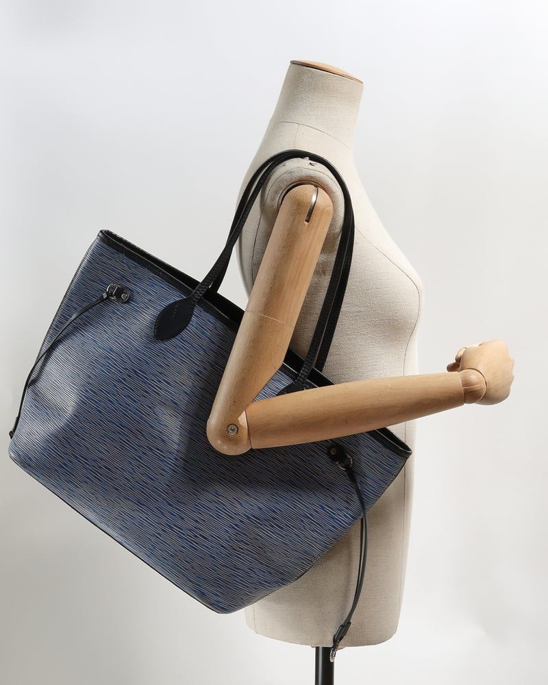 Louis Vuitton Epi Neverfull Mm Tote Bag