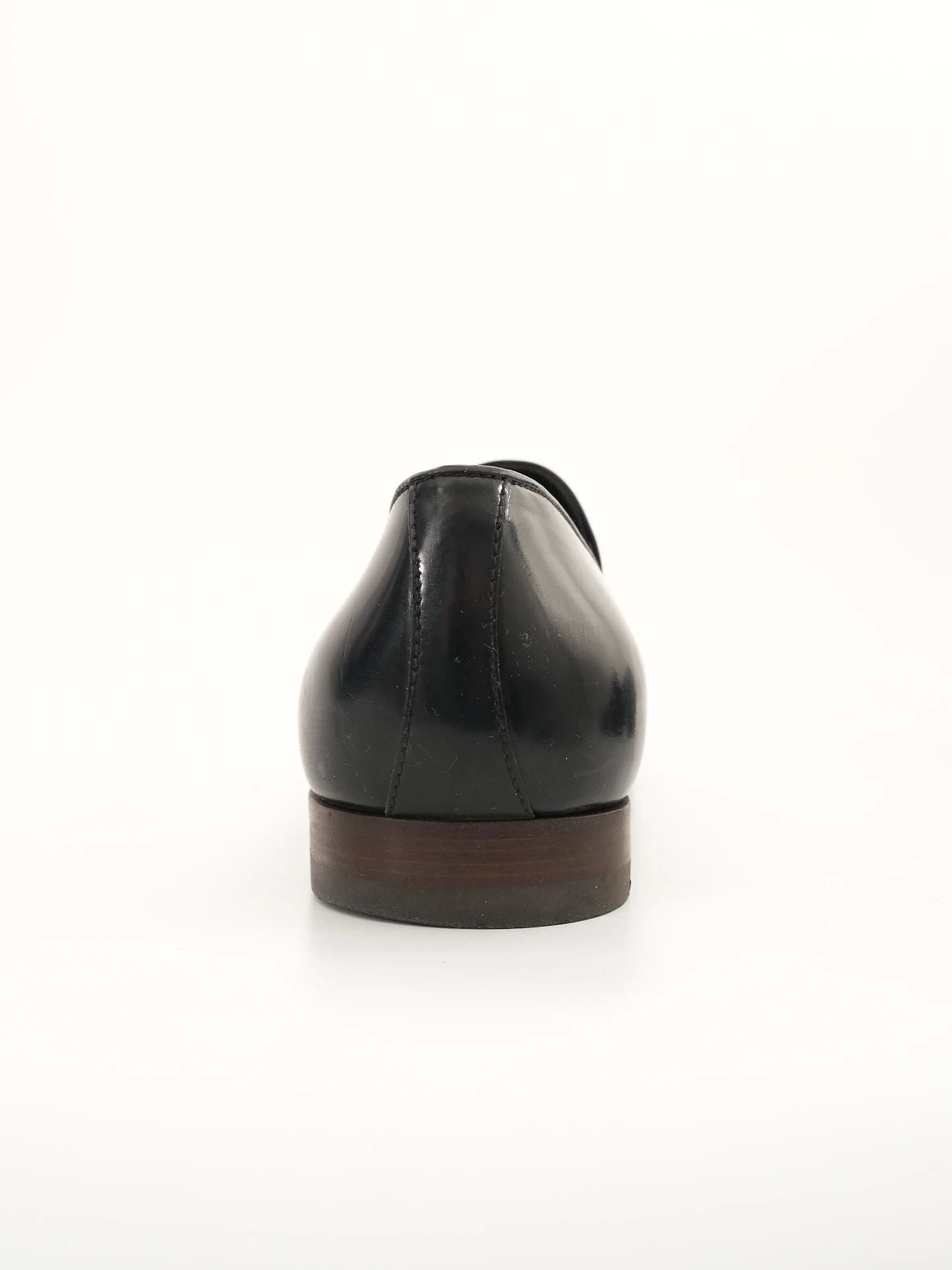 Excellent Condition Black Leather Loafers Size 42 with Metallic Detail