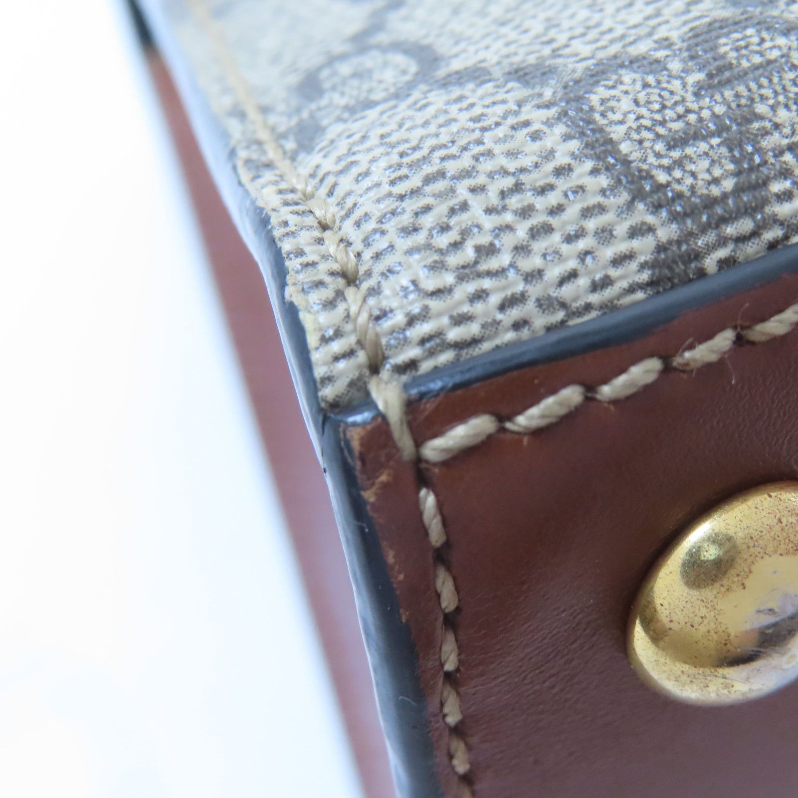 Gucci Painted Canvas/leather Crossbody Bag Gold Hand-handed Bag For Shoulders And Backs Color/b
