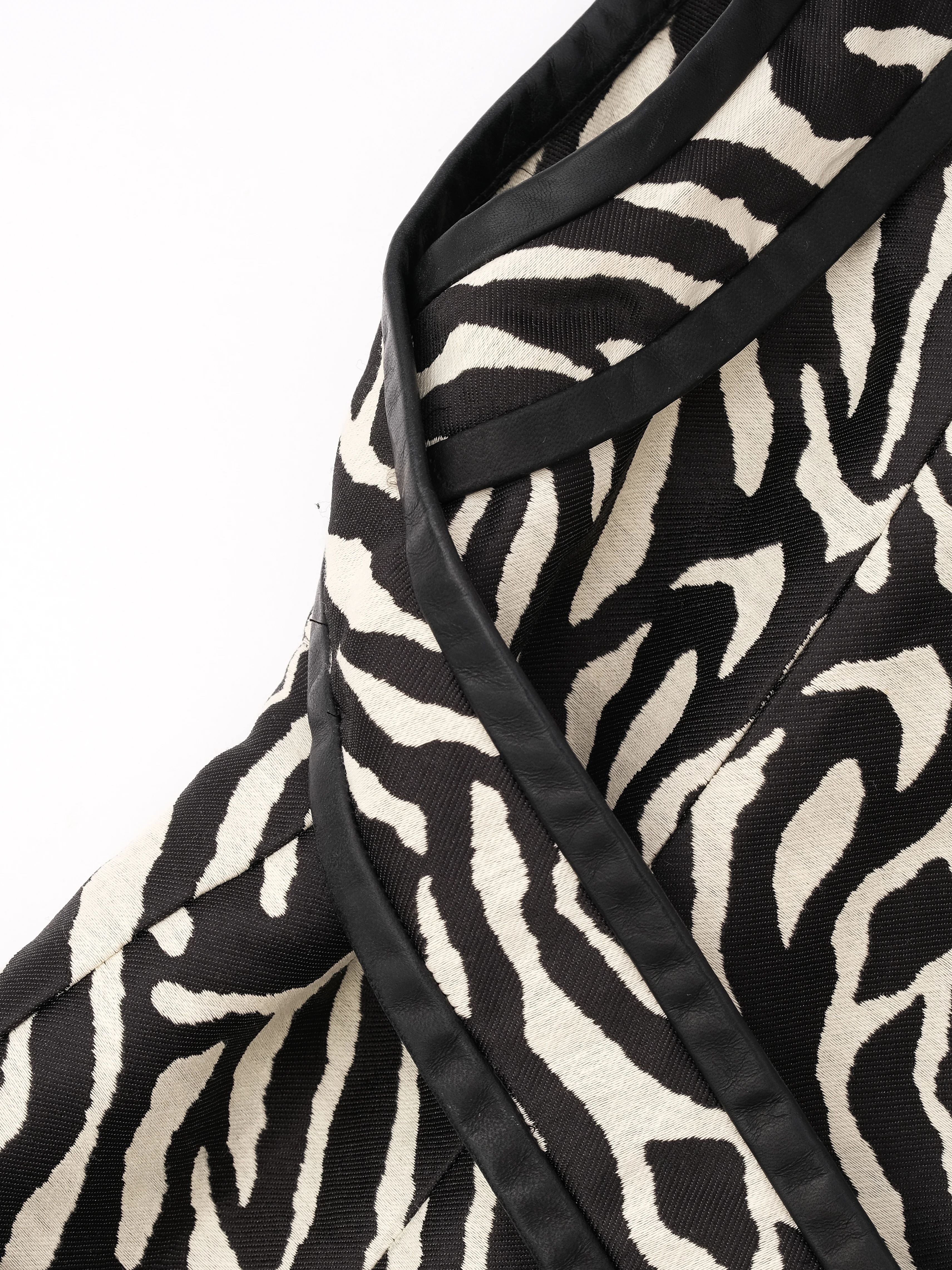 Excellent Dsquared2 Sleeveless Dress Zebra Print Size S Made in Italy