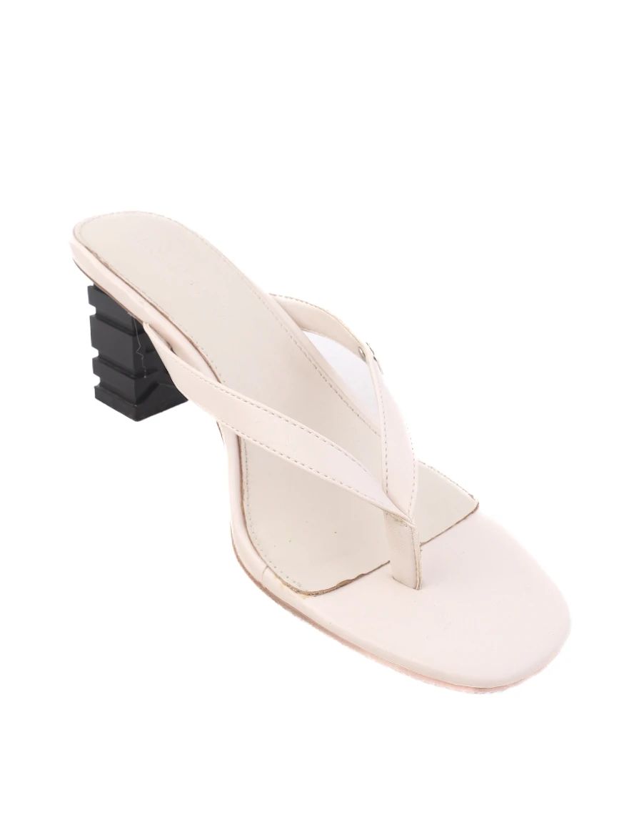 Excellent Kendall+Kylie White Leather Heeled Sandals with Geometric Block Heel