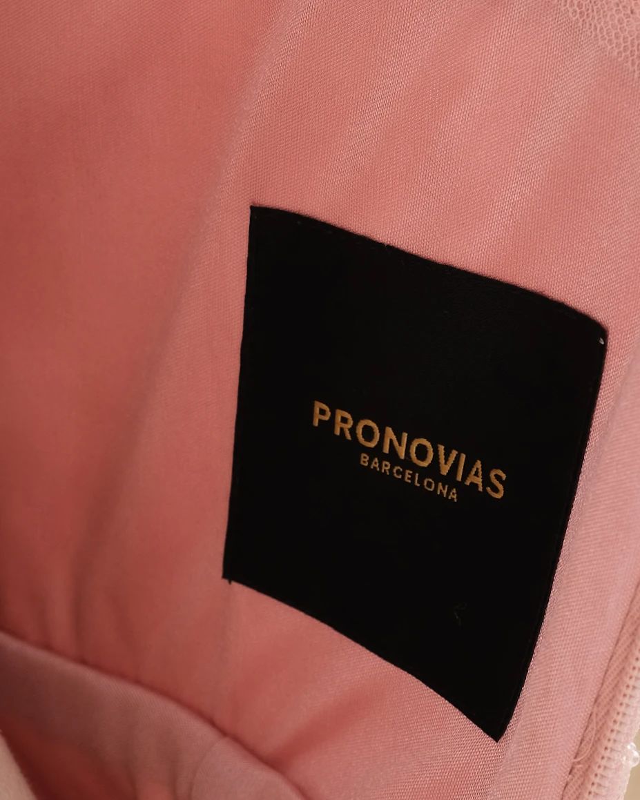 EXCELLENT Pronovias Pink Evening Gown XXL Floral Lace Embellishments