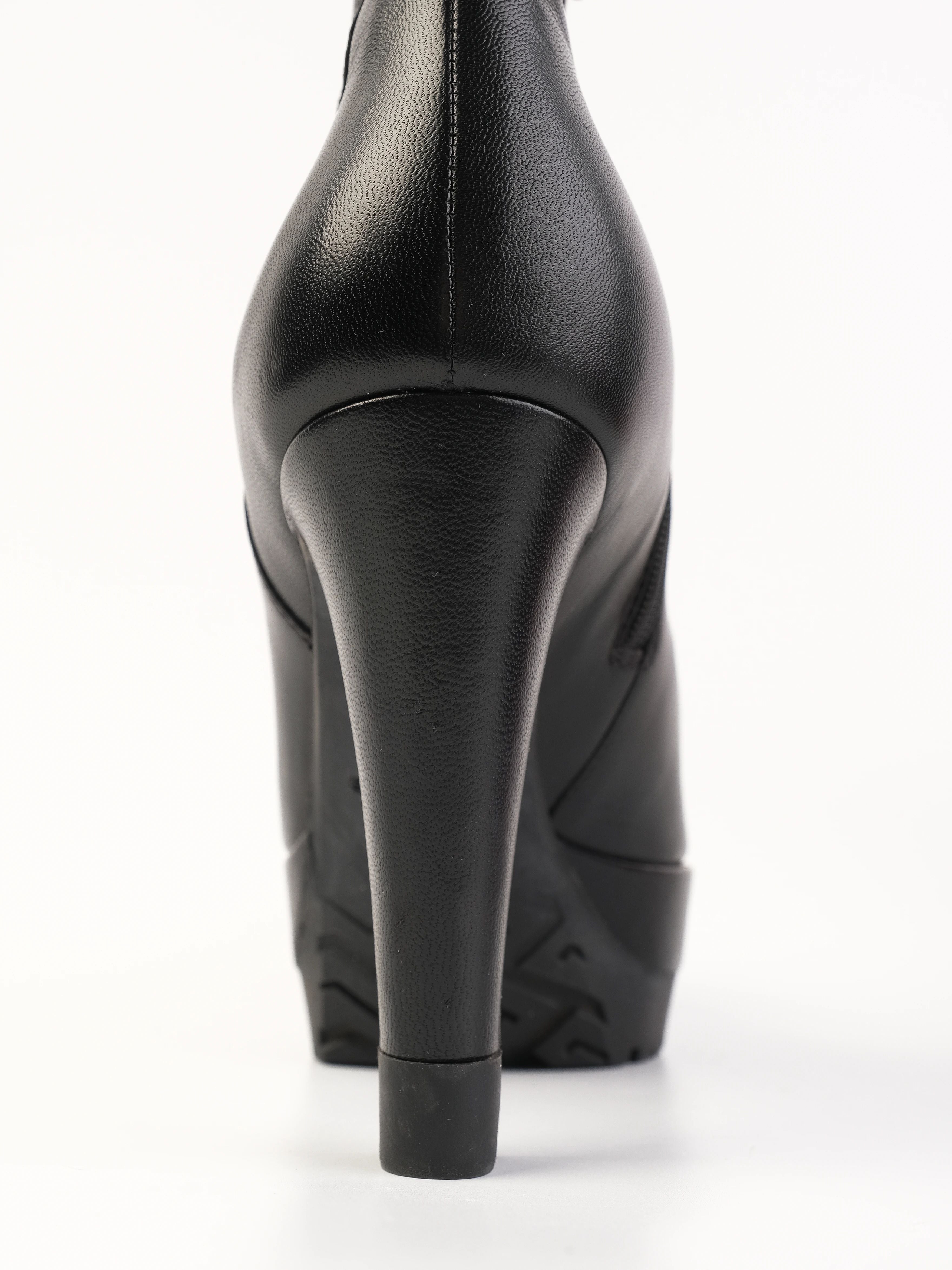 Excellent Sergio Rossi Black Leather High-Heeled Ankle Boots Size 38.5