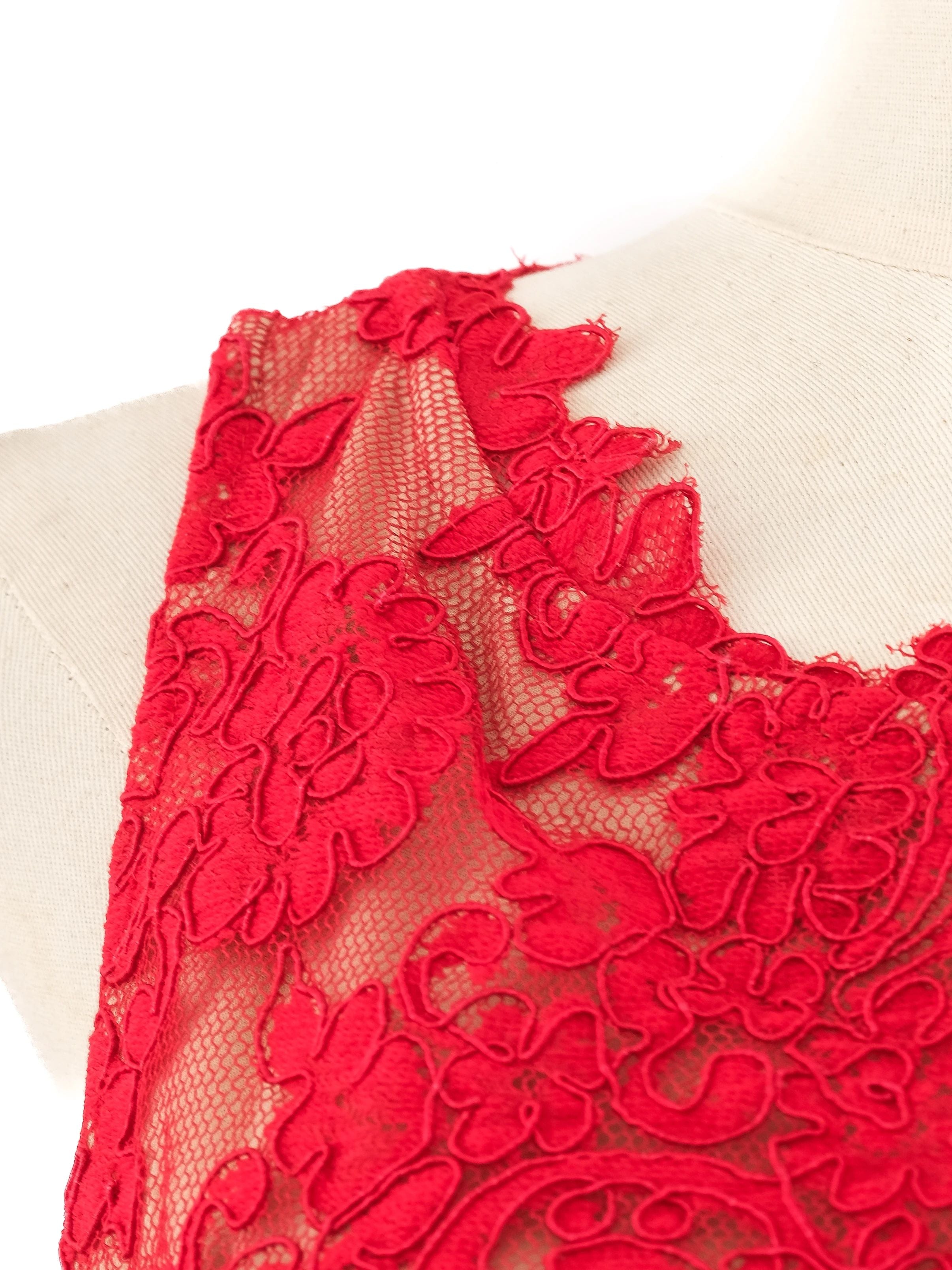 Excellent Alice+Olivia Red Lace Evening Gown Size L