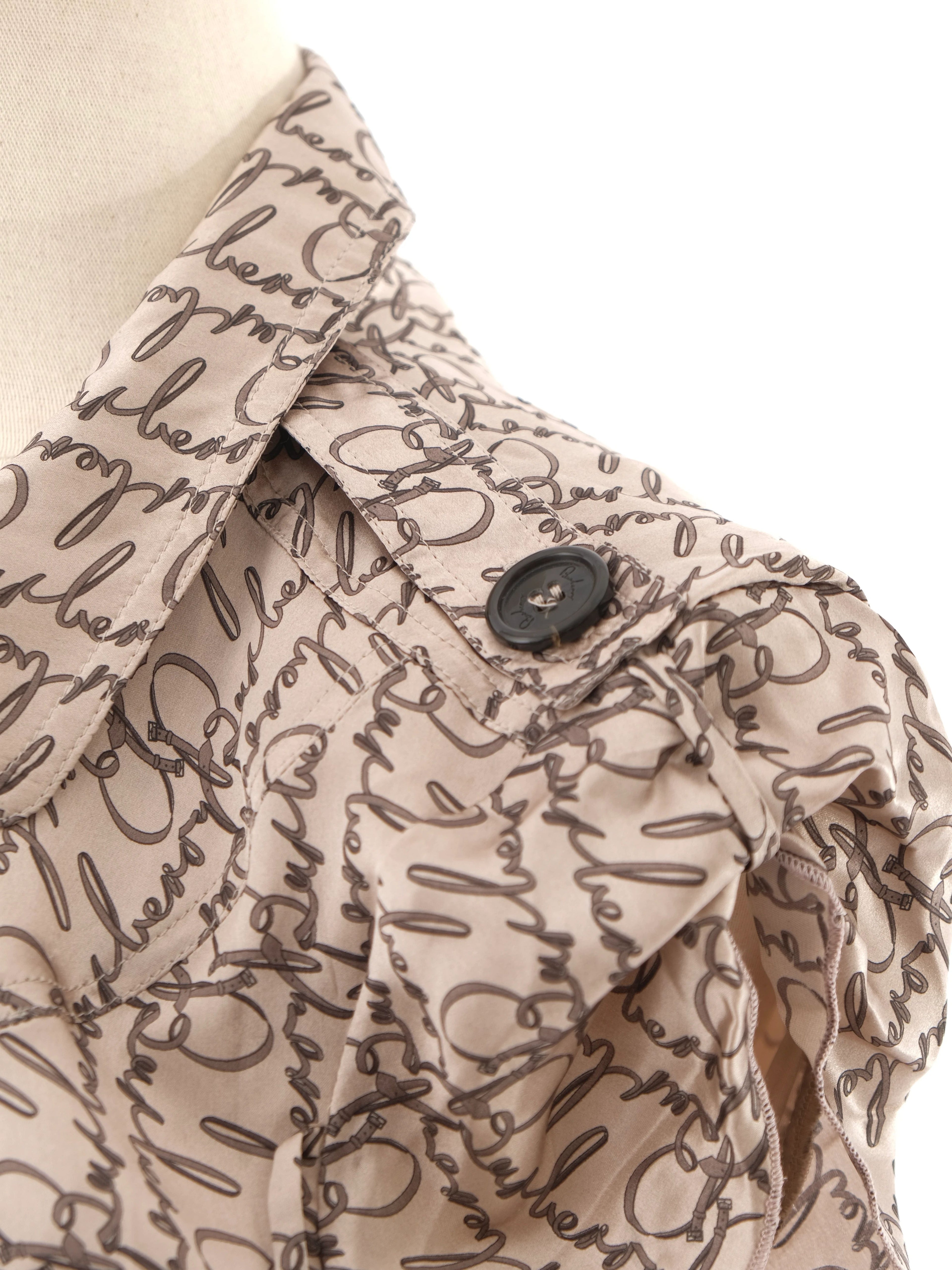 Excellent Burberry Gray Silk Dress Size XL with Decorative Pattern