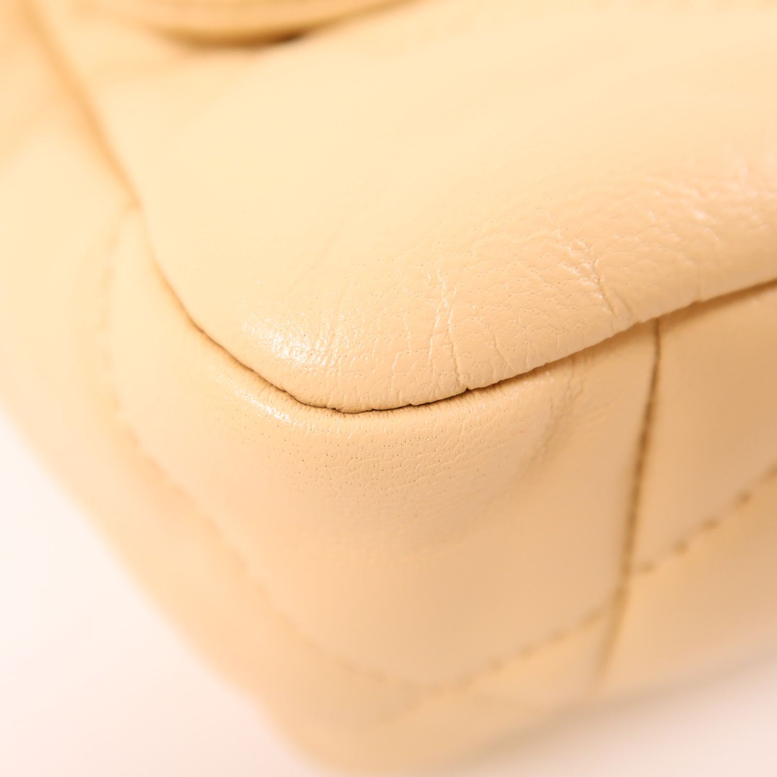 Chanel Beige Sheepskin Leather 19 Hand-turned Shoulder And Back Bag 2way Shoulder Bag Lambskin (sheep Leath