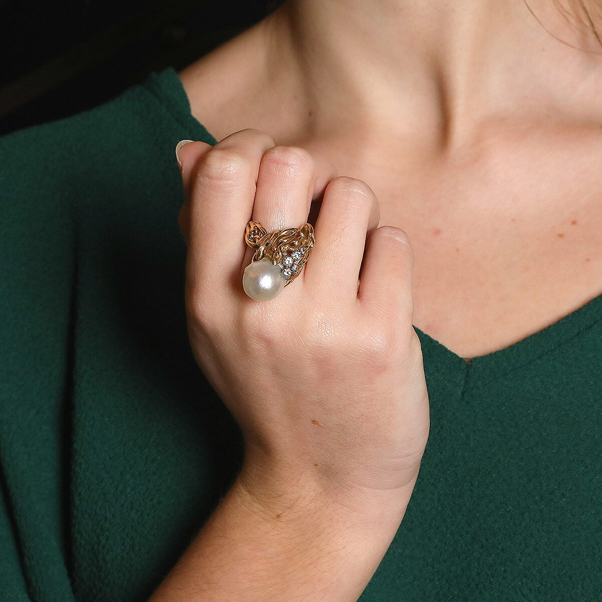 Gilbert Albert cultured pearl, diamonds and gold ring
