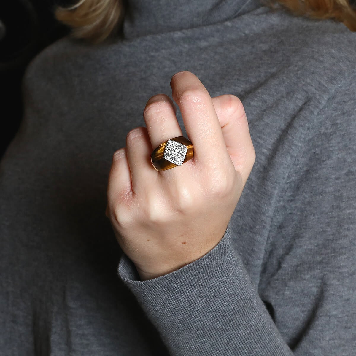 Gold, tiger eye and diamonds ring