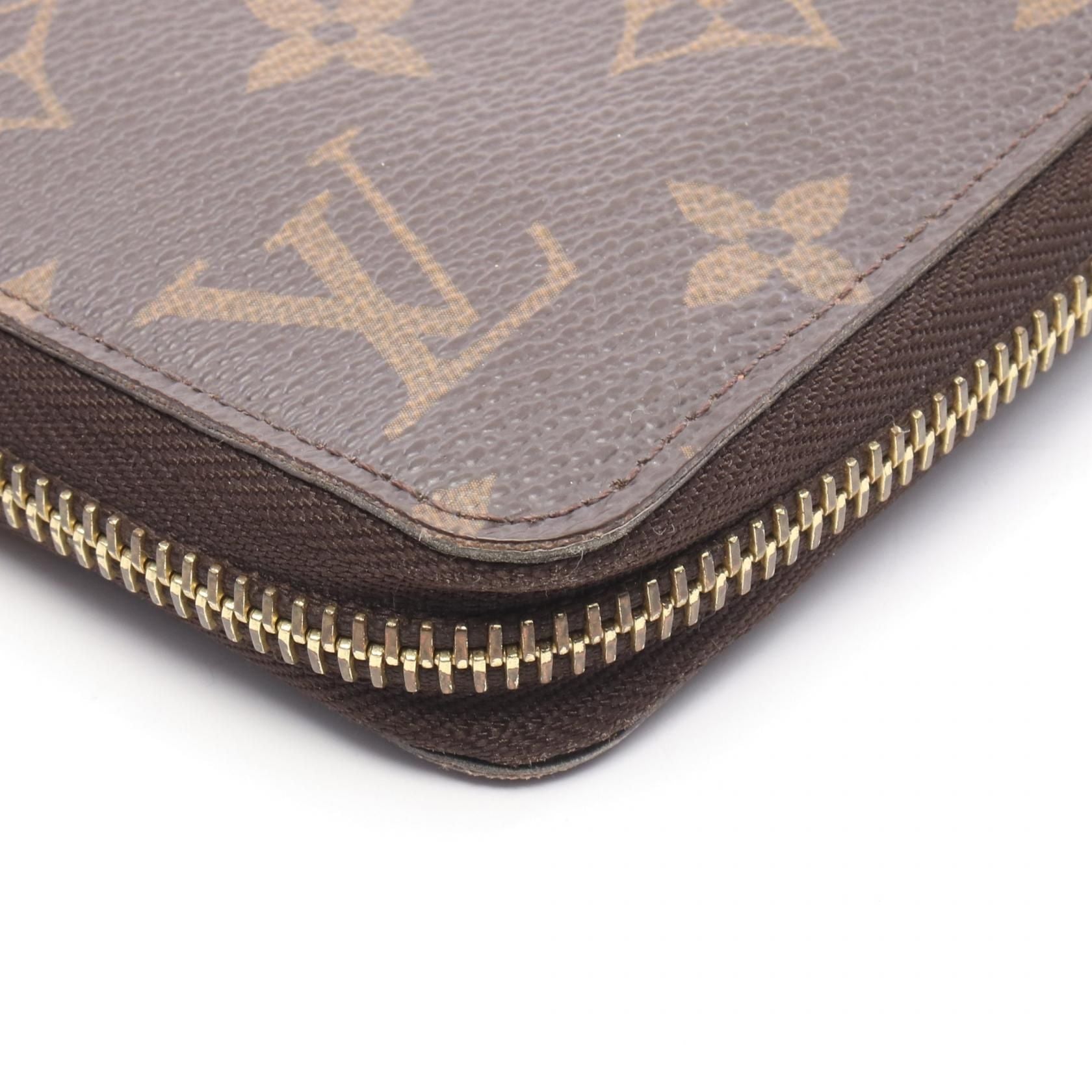 Louis Vuitton Zippy Wallet, Monogram