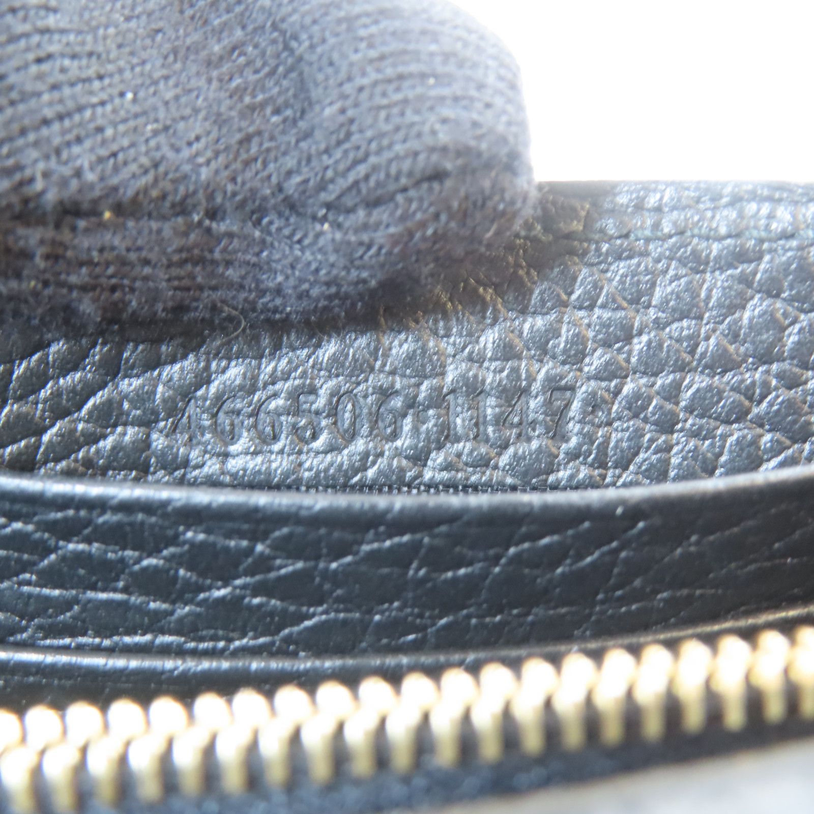Gucci Textured Calfskin Medium Betty Chain Wallet Black