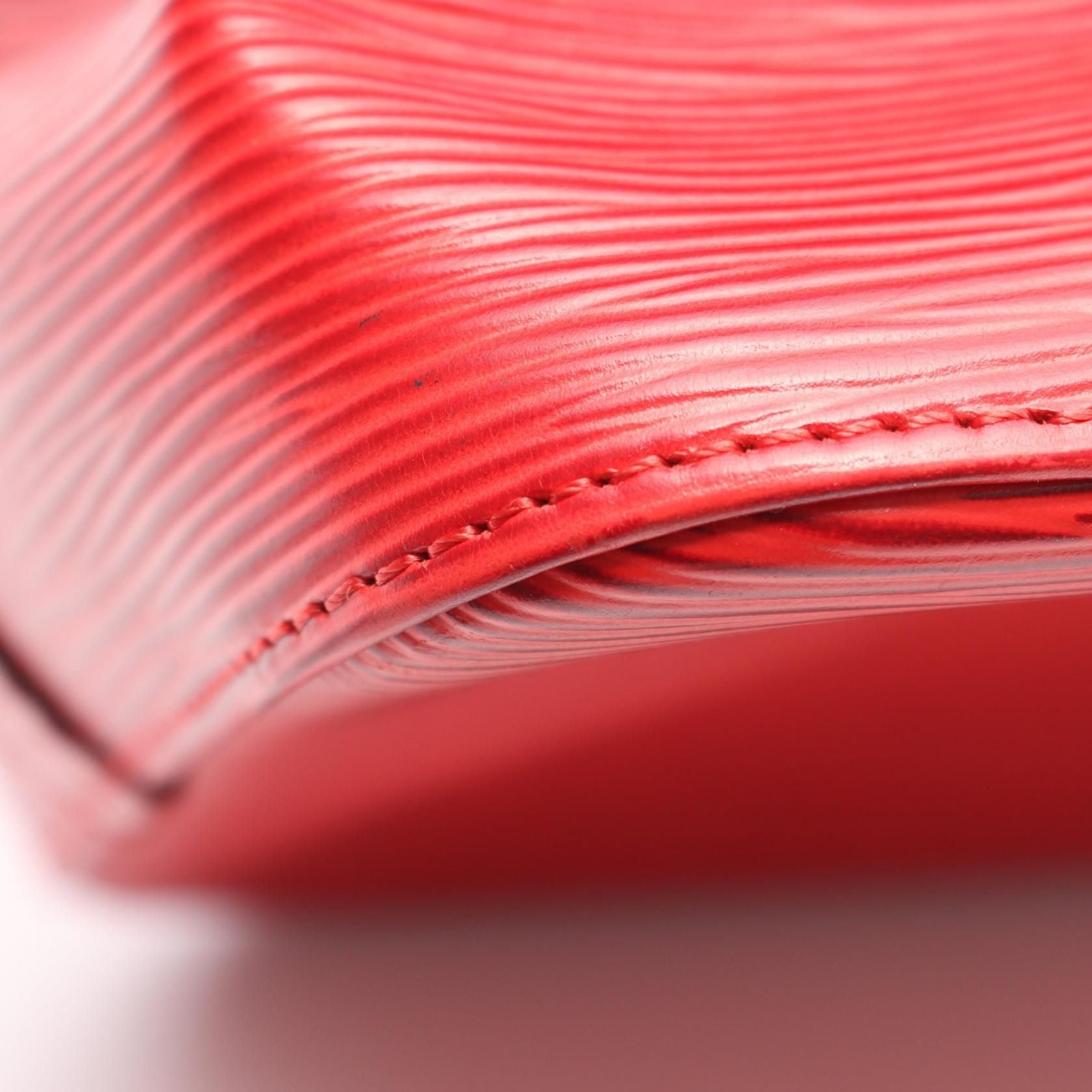 Louis Vuitton Petit Noe Castilian Red Red Shoulder Bag M 44107