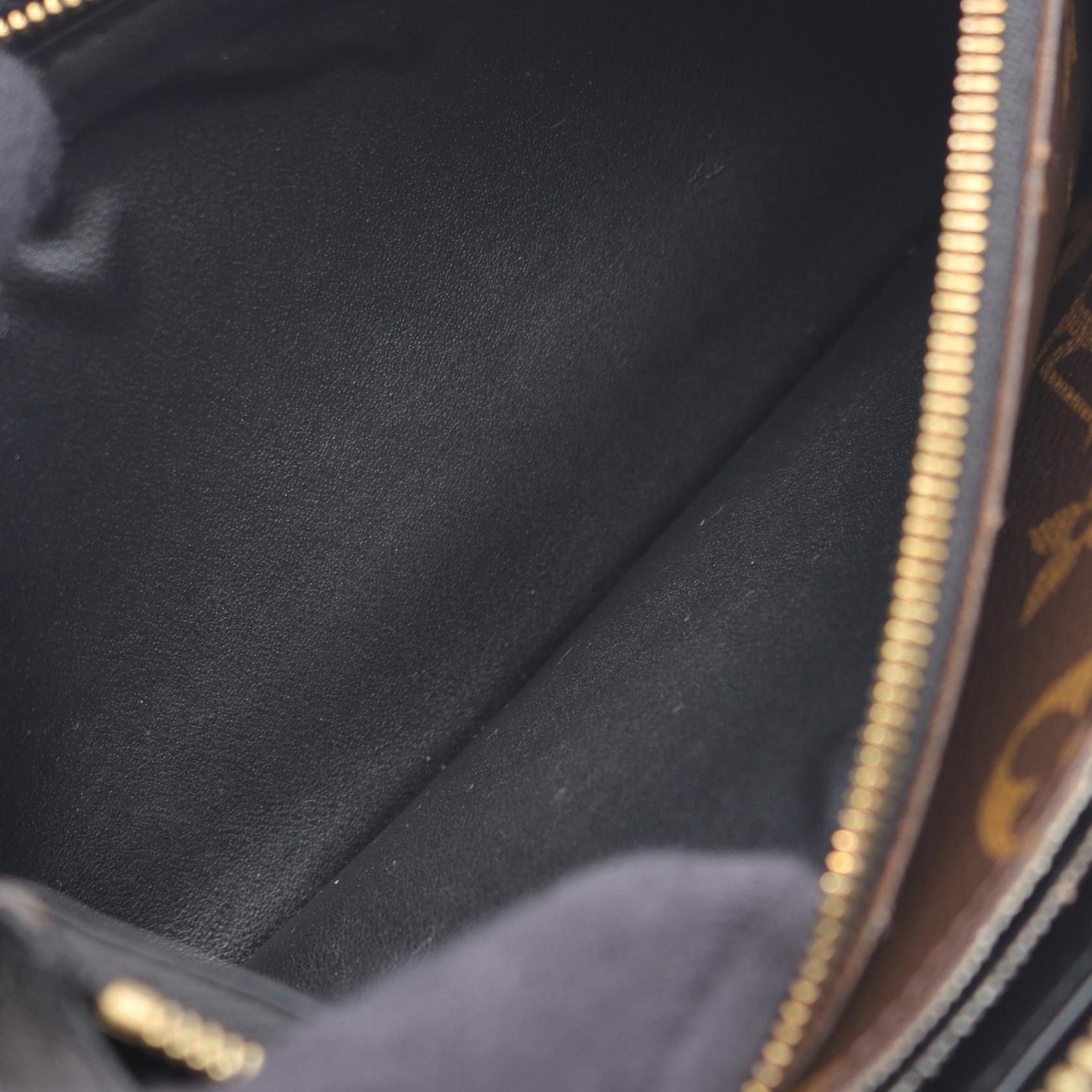 Louis Vuitton Zippy Wallet, Monogram