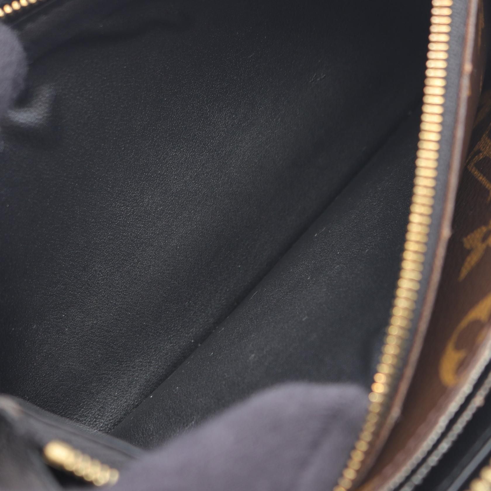 Louis Vuitton Zippy Wallet, Monogram