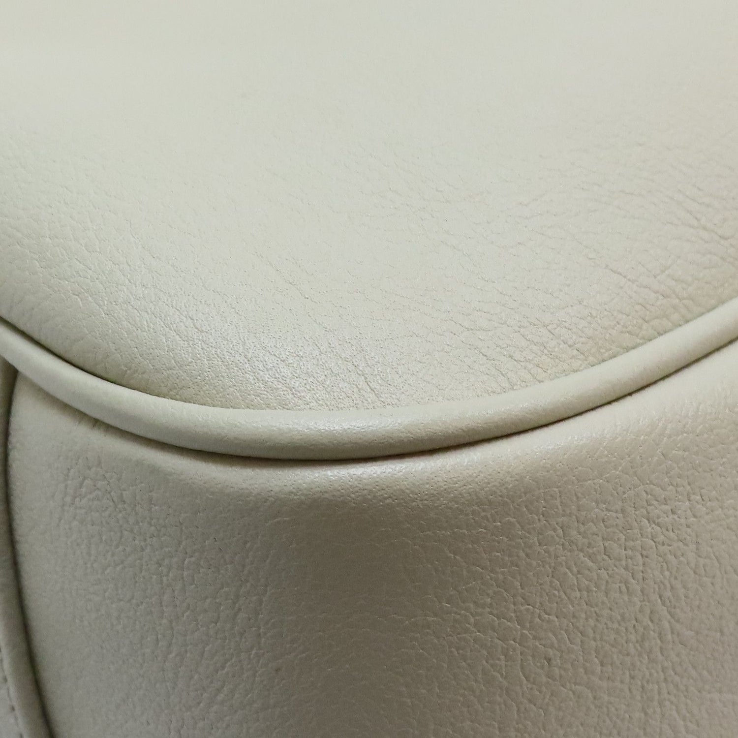 Gucci Diana Medium Bamboo Shoulder Handbag White Leather 746124