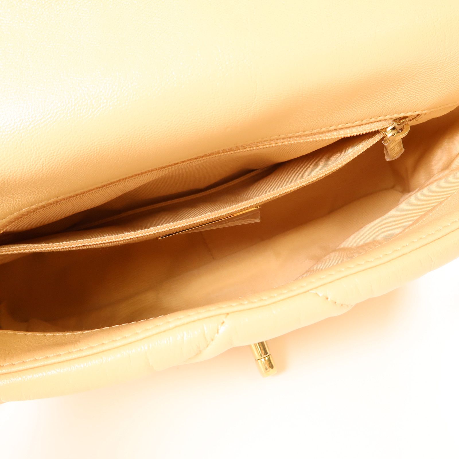 Chanel Beige Sheepskin Leather 19 Hand-turned Shoulder And Back Bag 2way Shoulder Bag Lambskin (sheep Leath