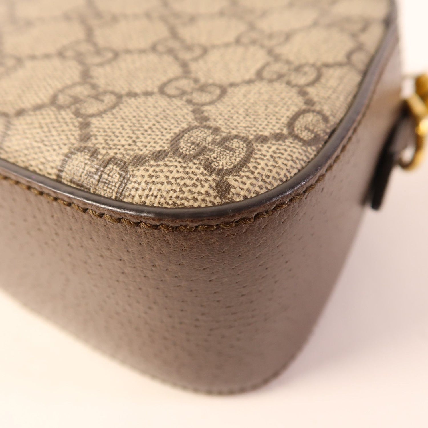 Gucci Painted Canvas Gg Supreme Messenger Gold Shoulder Bag Brown Beige/brown Pvc Coated Canvas 476466