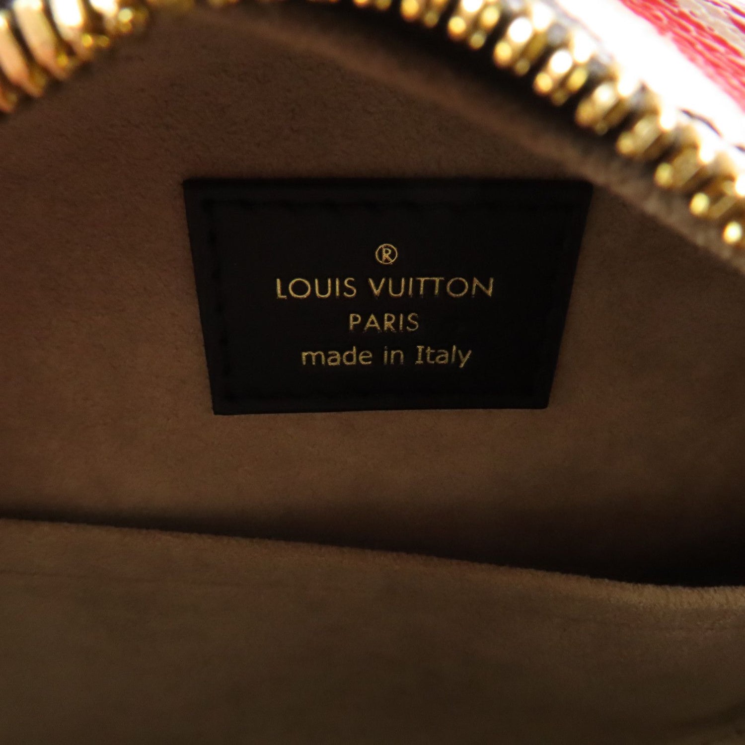 Louis Vuitton Monogram Giant Boite Chapeau Gold Shoulder Bag Red Black White Shoulder Bag M 45366