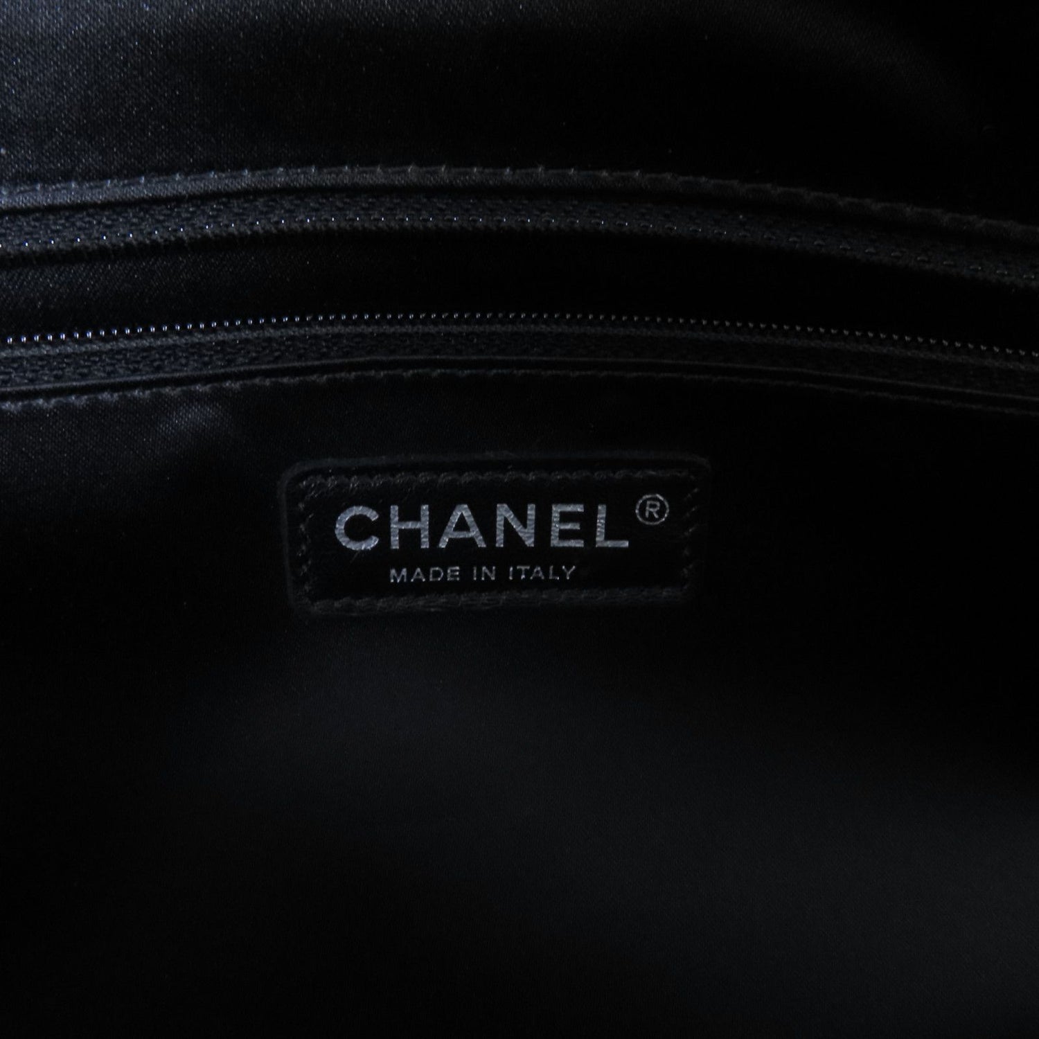 Chanel Black Cowhide Leather Gst Silver Crosshair Shoulder Bag Calfskin (cowhide)