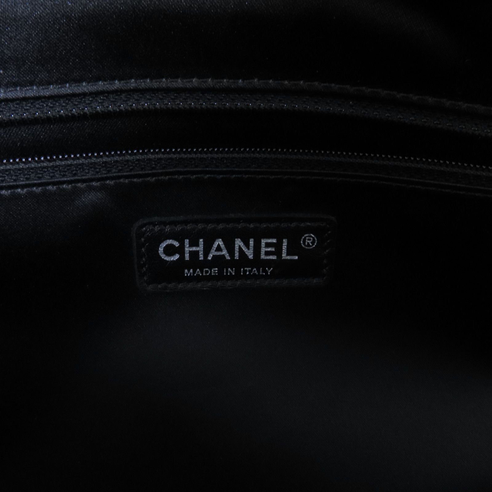 Chanel Black Cowhide Leather Gst Silver Crosshair Shoulder Bag Calfskin (cowhide)