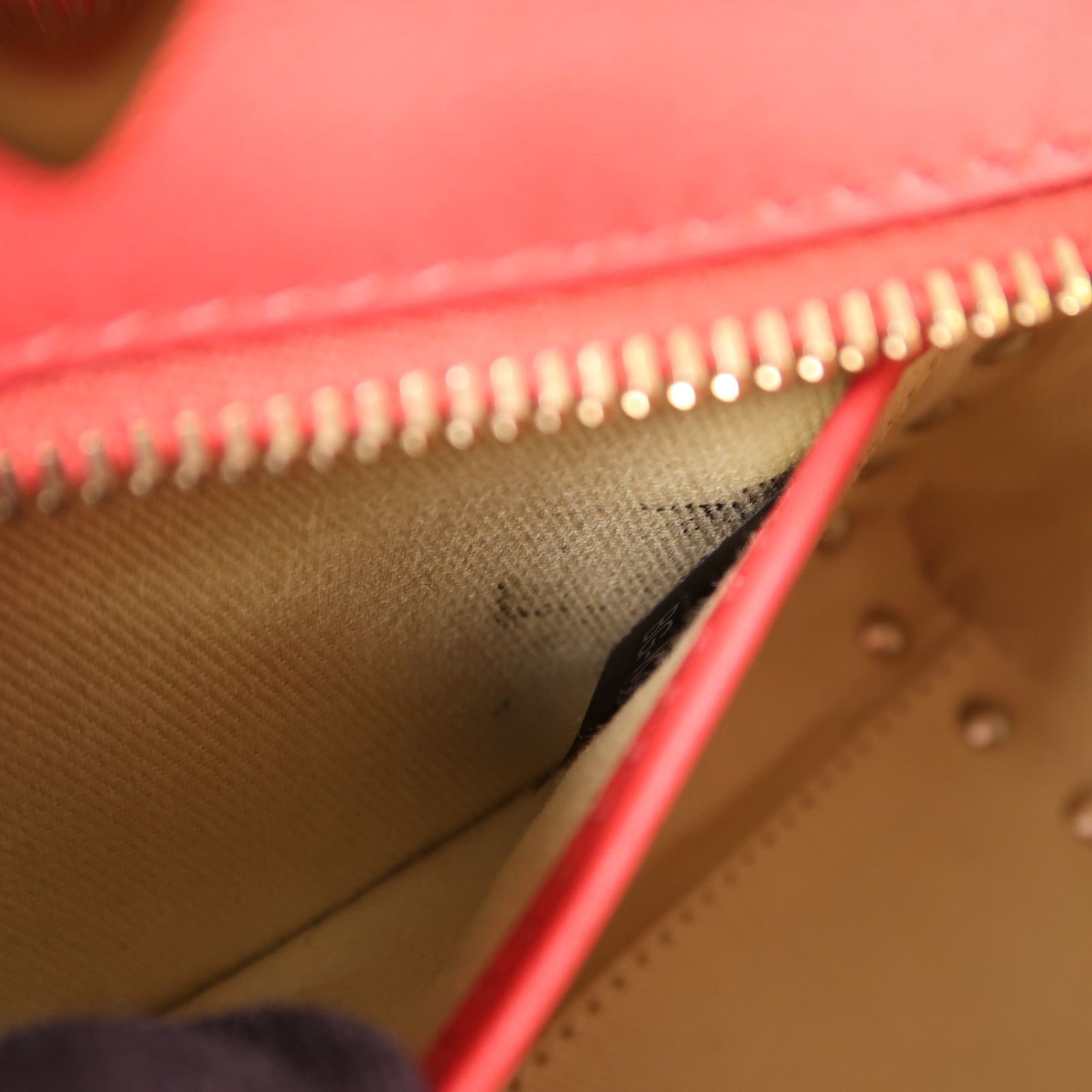 Valentino Cowhide Leather 2Way Shoulder Bag Golden Hand-handed Shoulder And Back Bag 2way Shoulder Bag Red Calfski