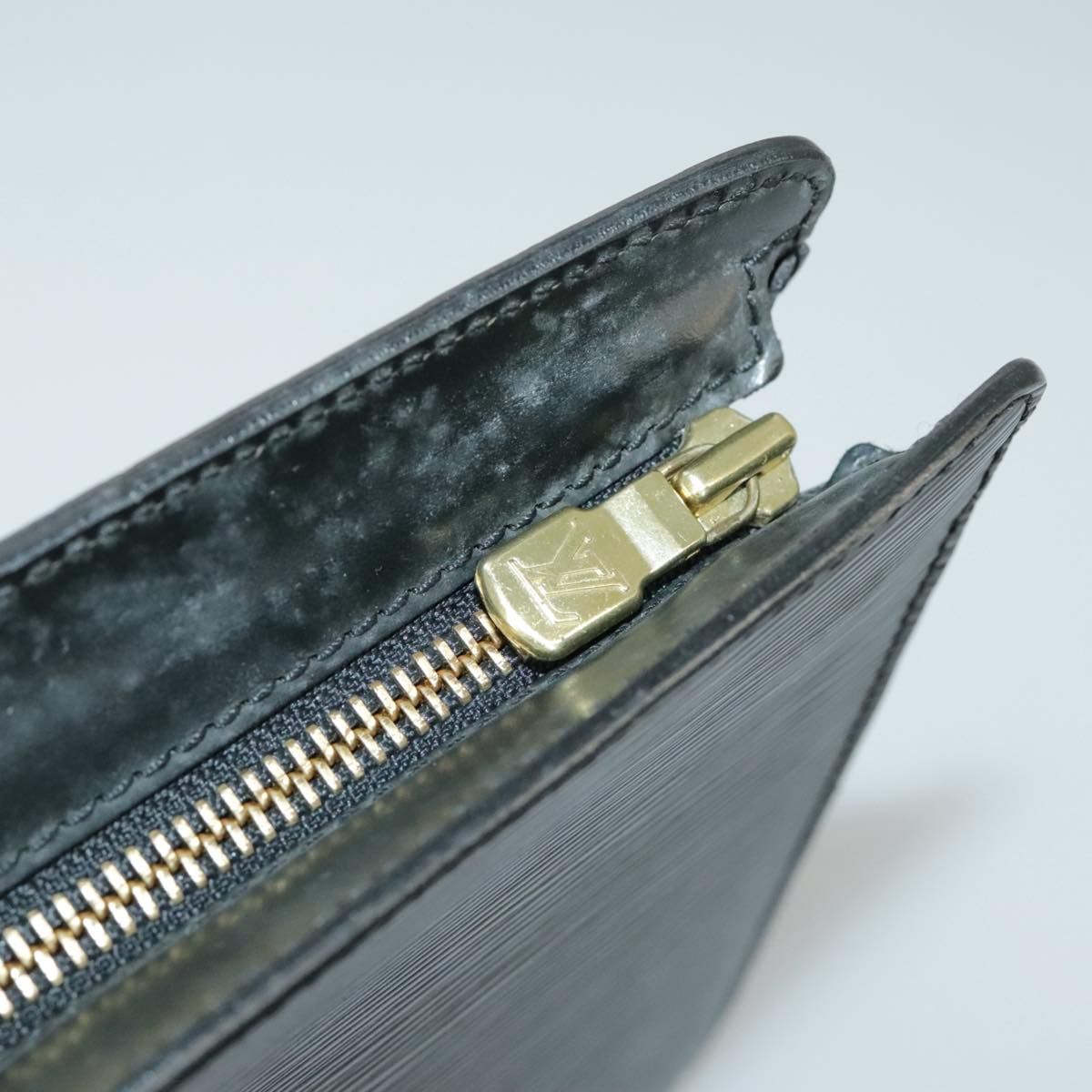 Louis Vuitton Epi Pochette Homme Clutch Bag Black Noir M 52522 Lv Auth