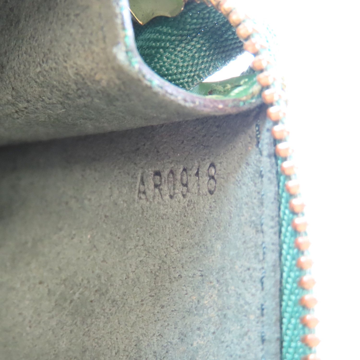 Louis Vuitton Epi Pochette Accessories Kanagi Hand-turned Bag Green Color Green Handbag M 52944
