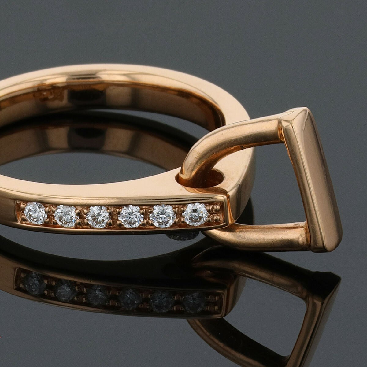 Lilistone diamonds and gold ring