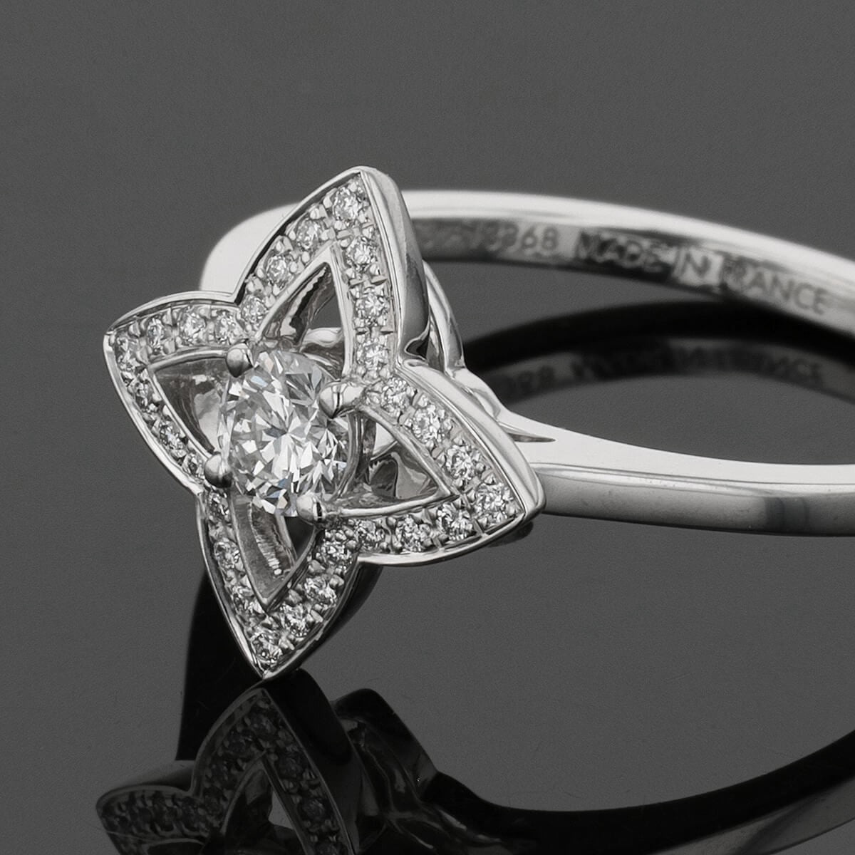 Louis Vuitton diamonds and gold ring