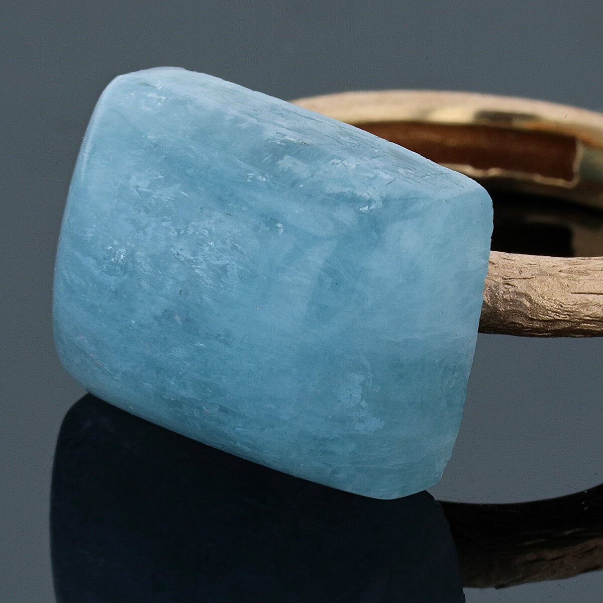 Luis Navarro aquamarine and gold ring