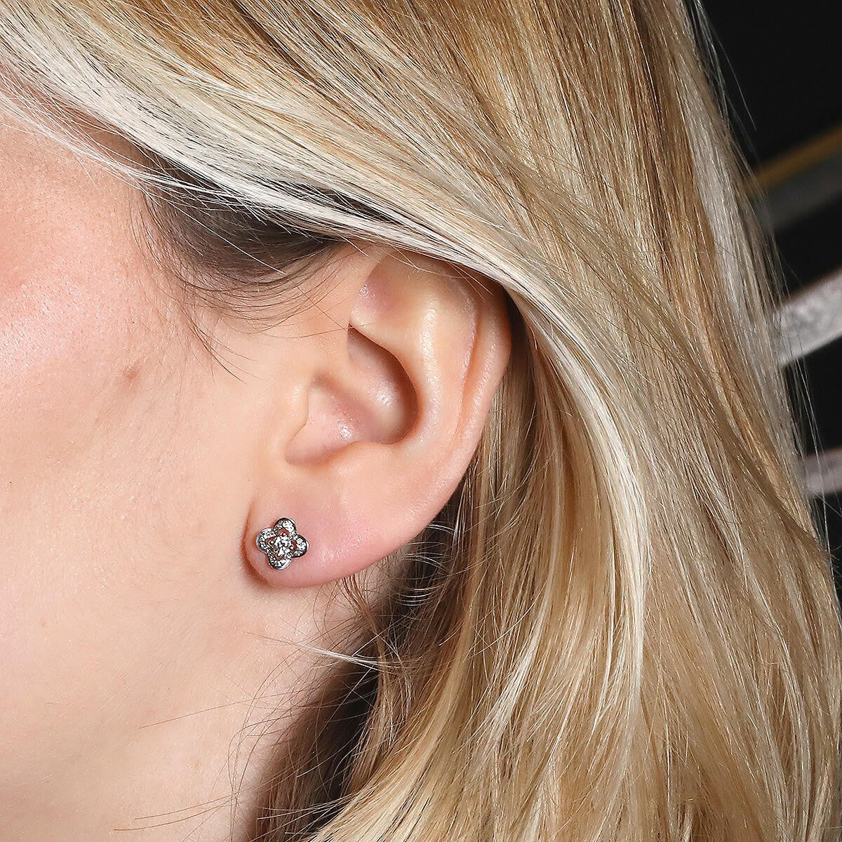 Mauboussin Chance of Love N¡1 diamonds and gold earrings