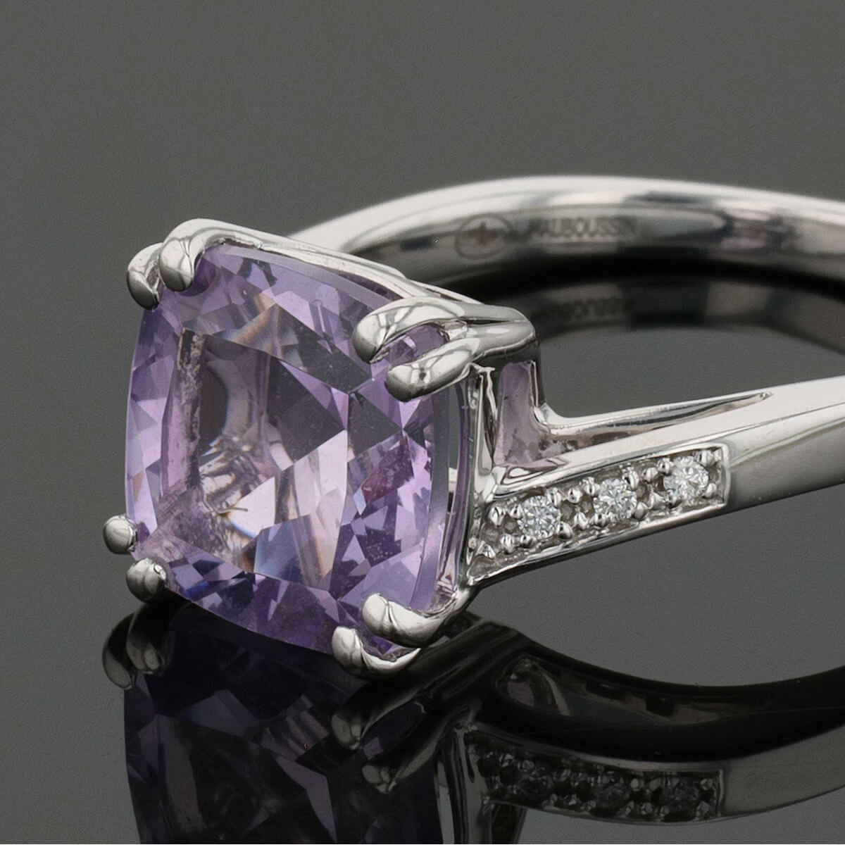 Mauboussin amethyst, diamonds and gold ring
